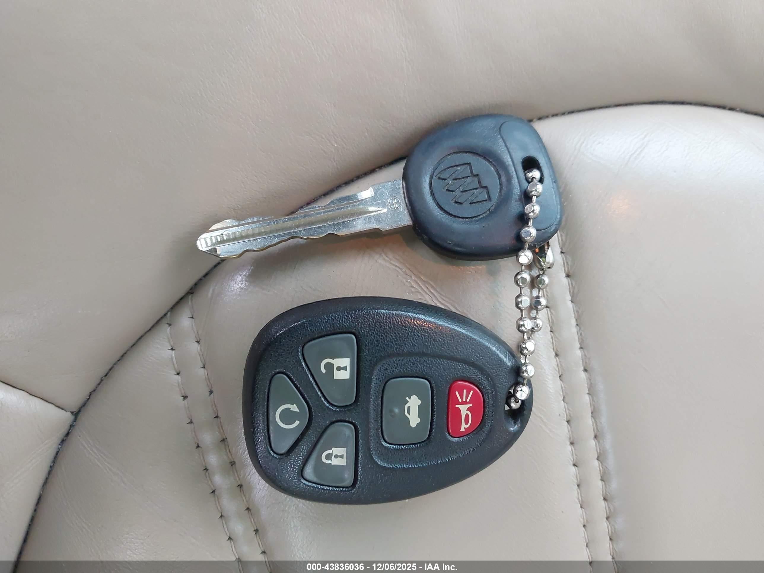 BUICK LUCERNE image 11