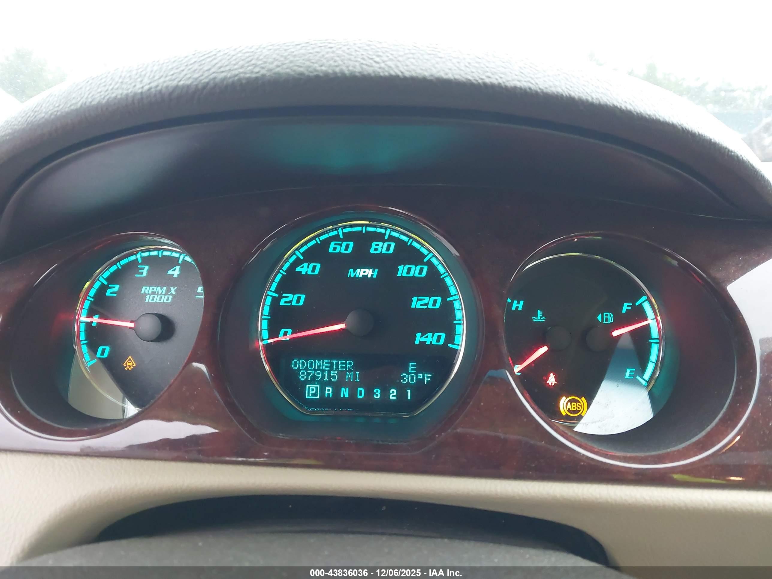 BUICK LUCERNE image 7