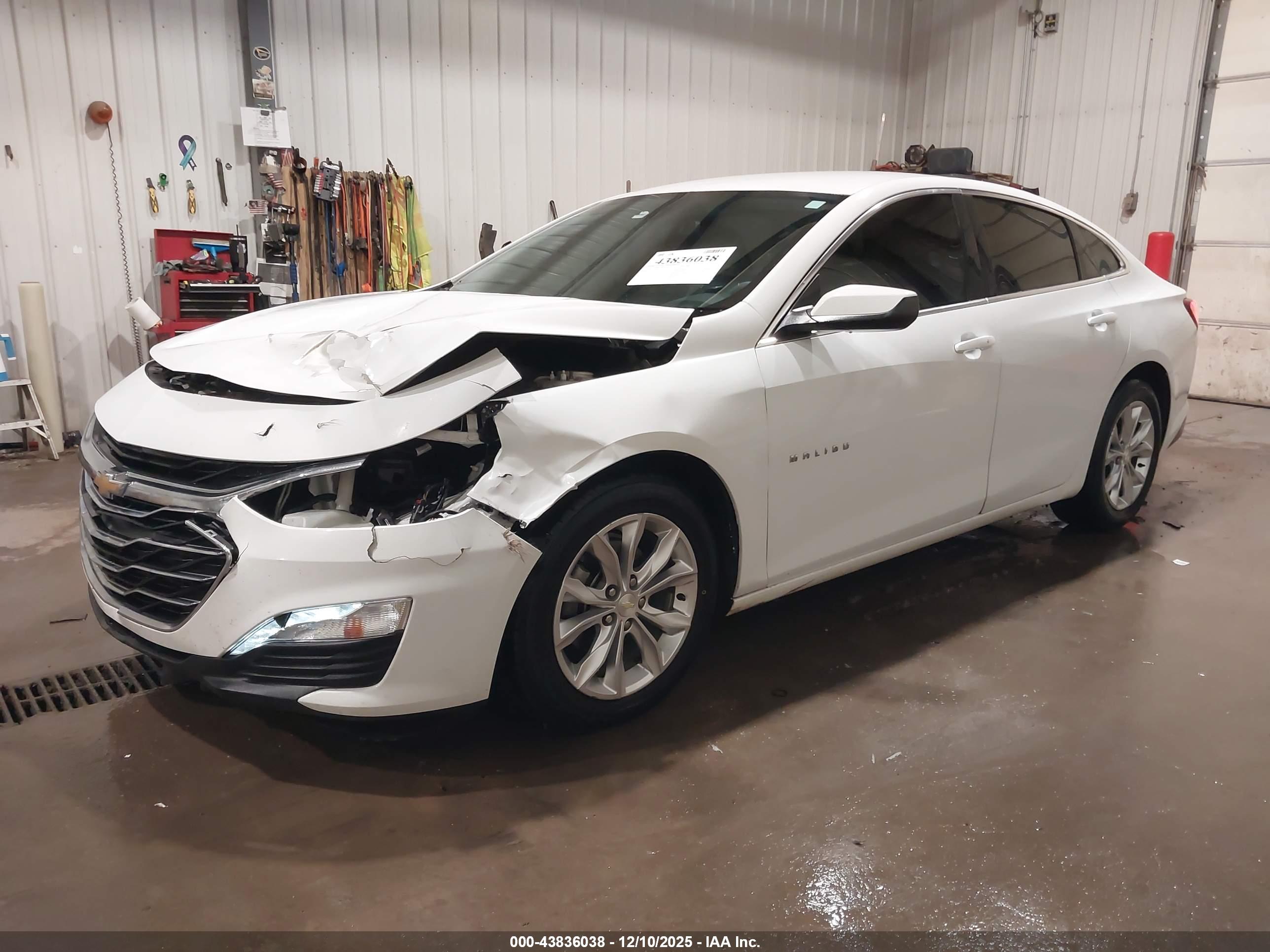 CHEVROLET MALIBU image 2