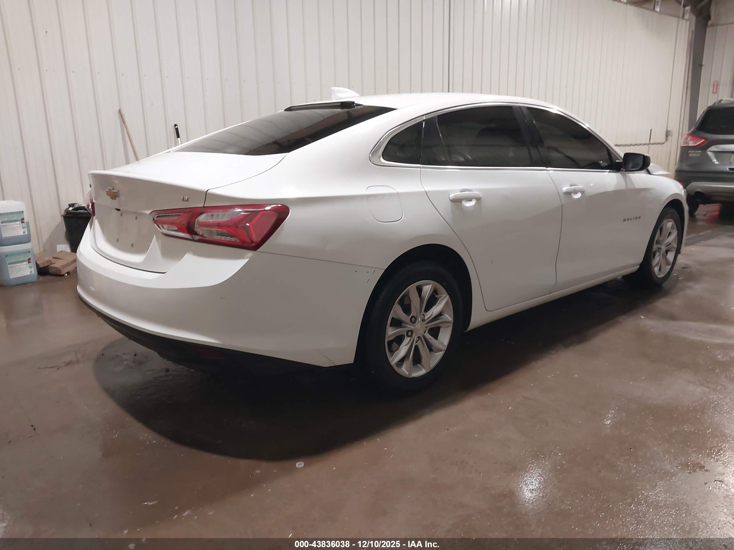 CHEVROLET MALIBU image 4