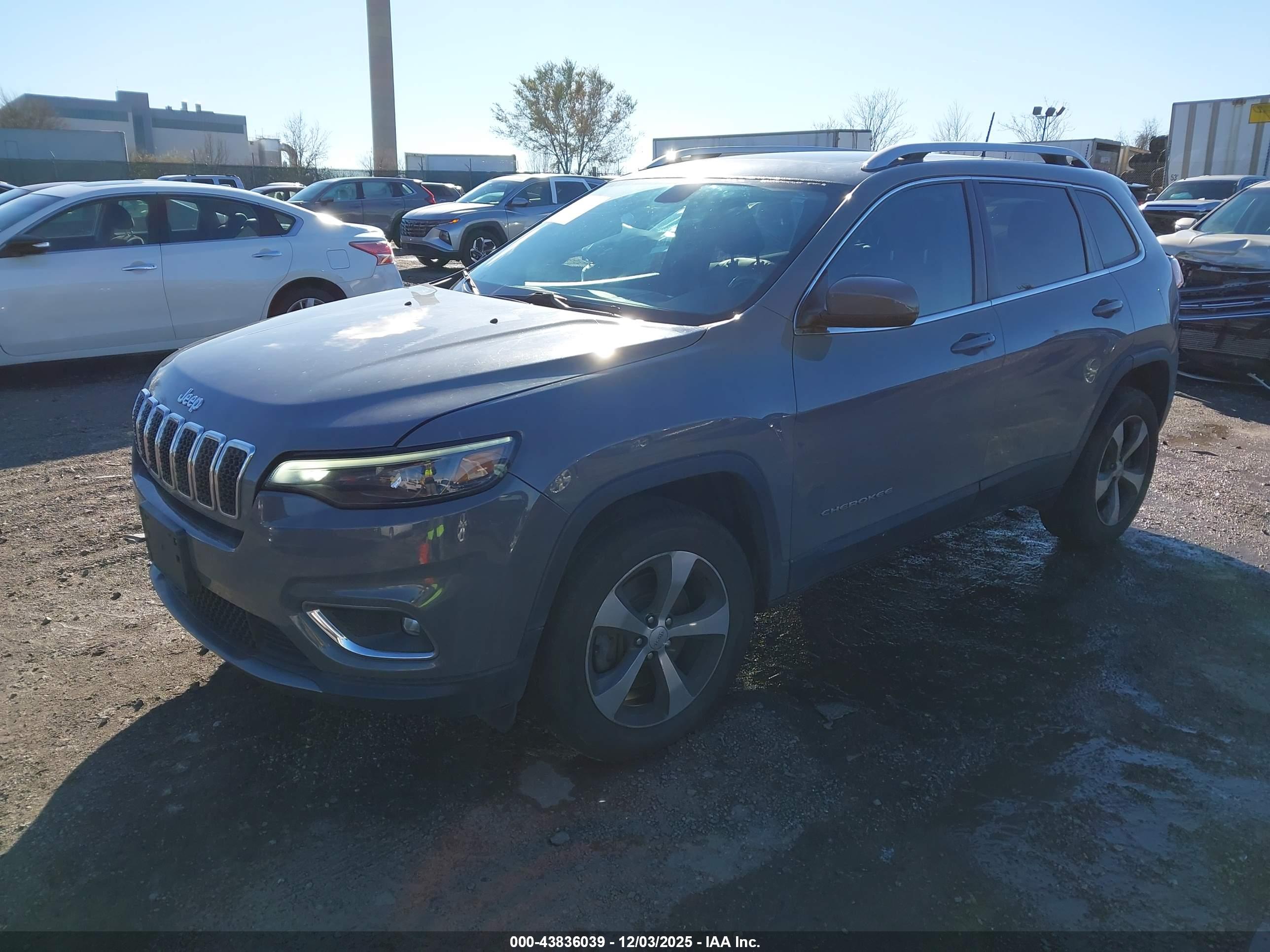 JEEP CHEROKEE image 2