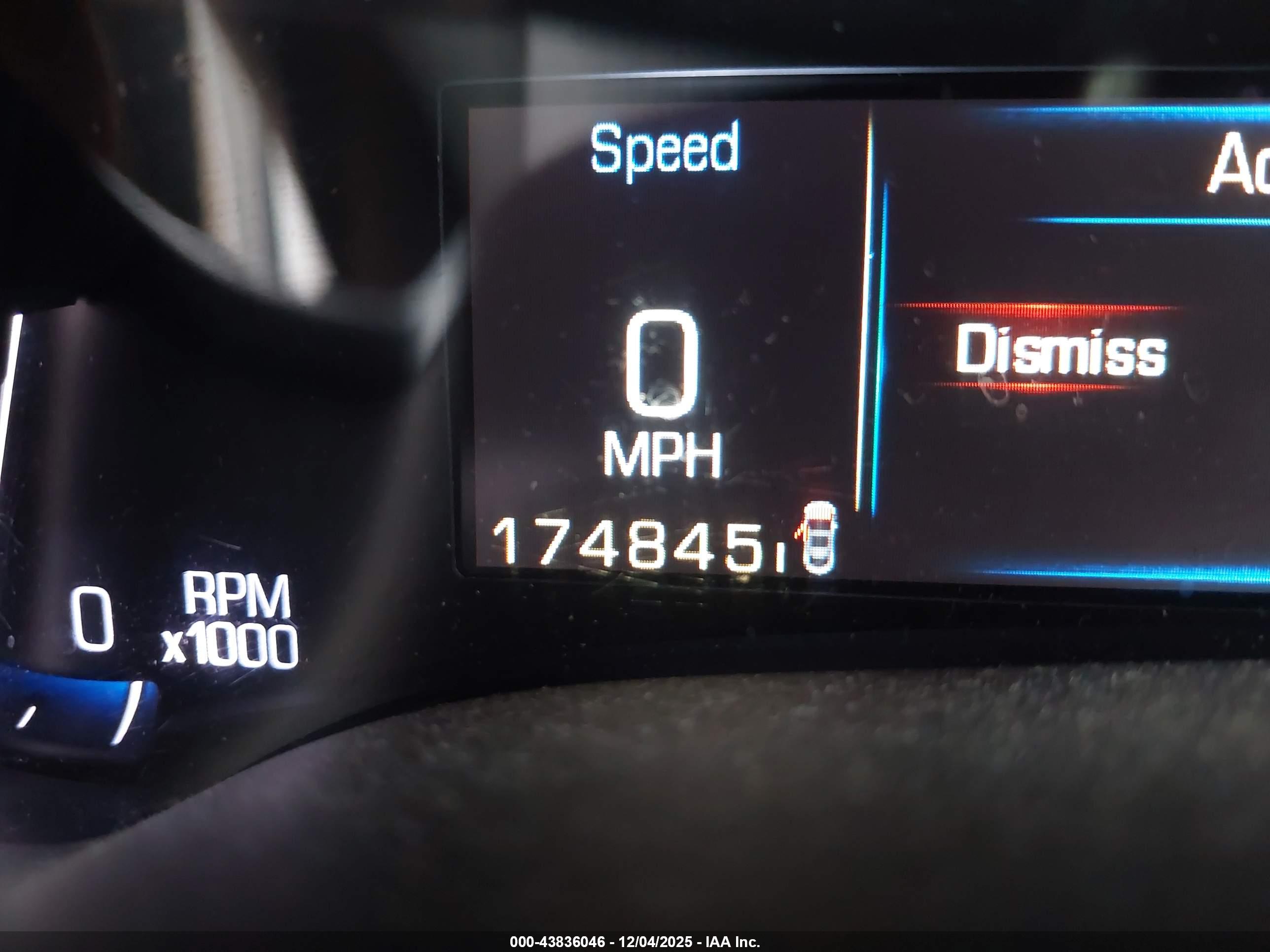 CADILLAC SRX image 7