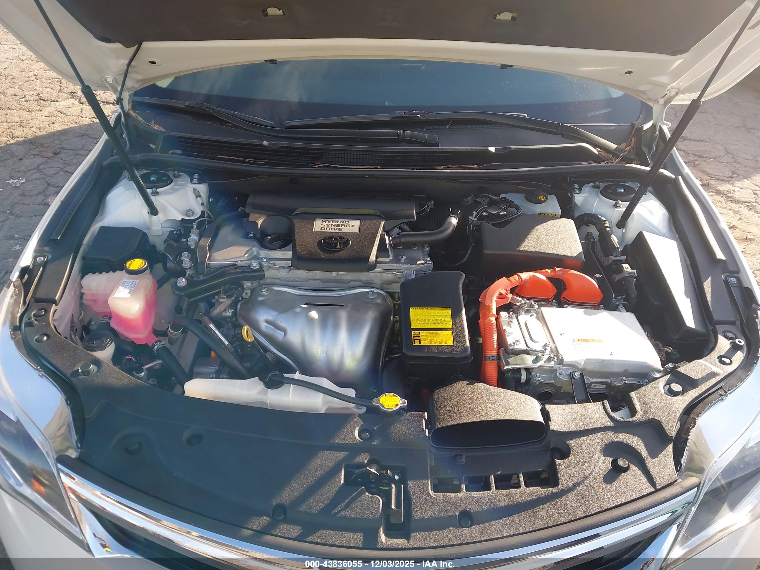 TOYOTA AVALON image 10