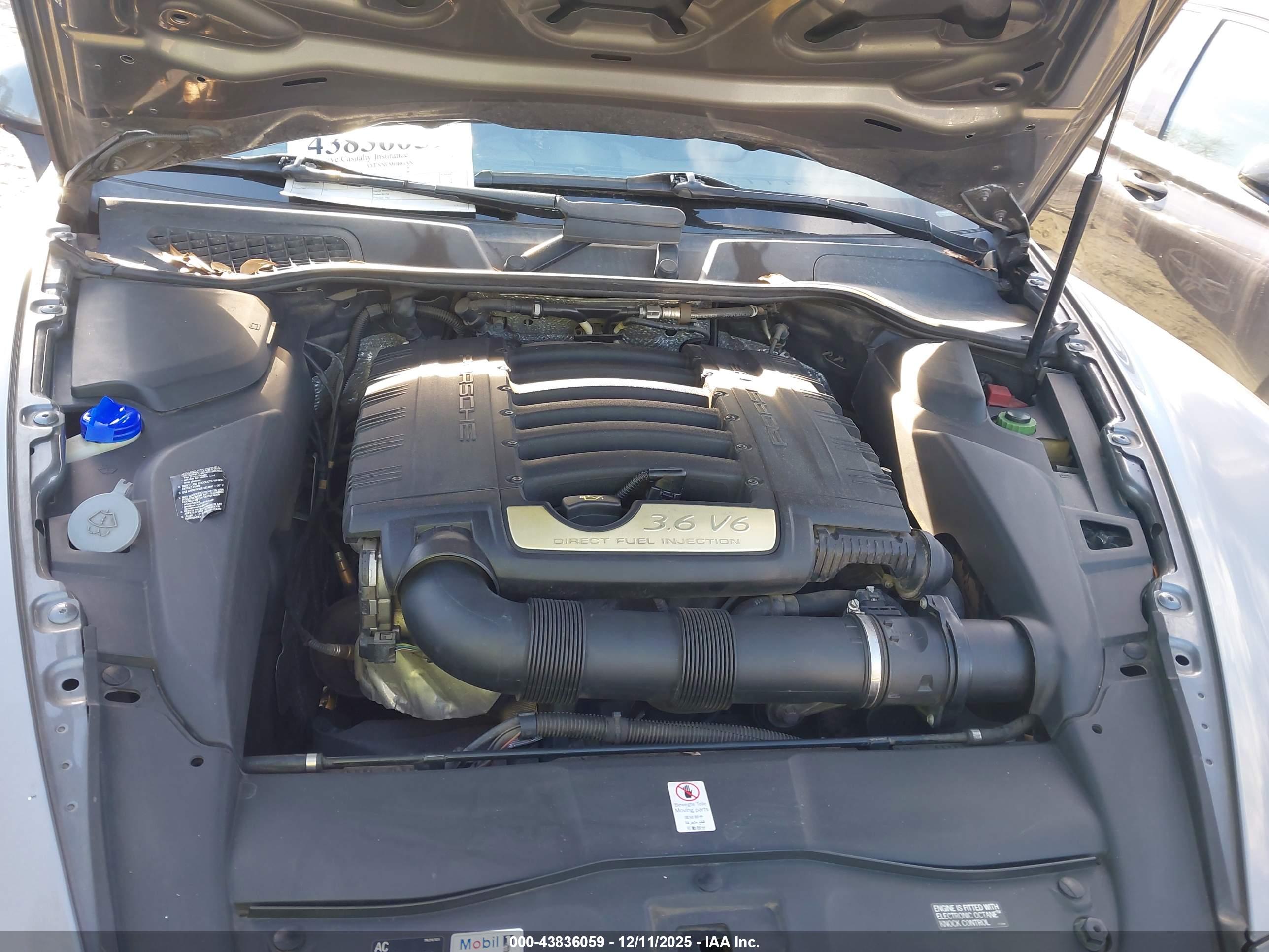 PORSCHE CAYENNE image 10
