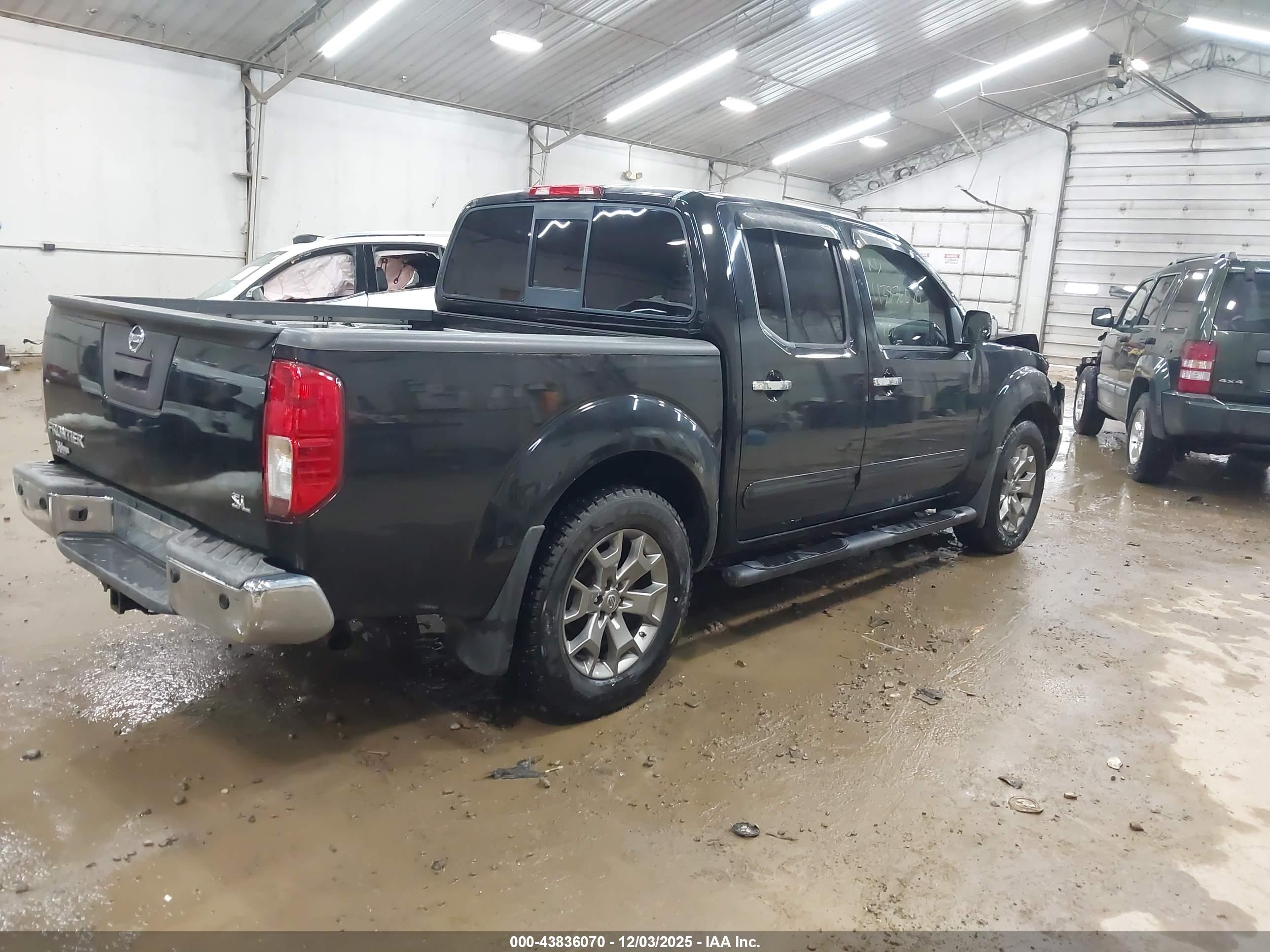 NISSAN FRONTIER image 4