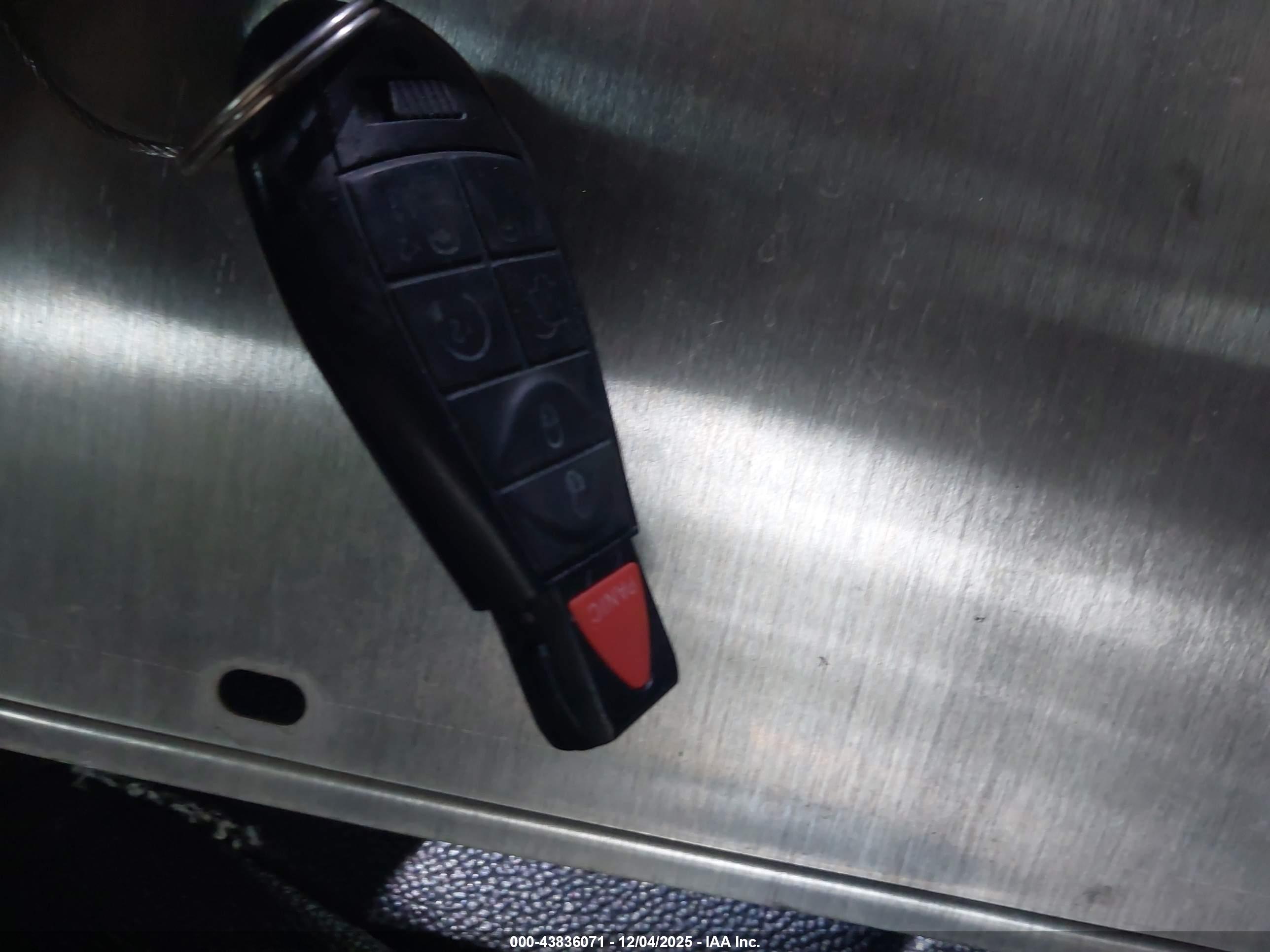 CHRYSLER TOWN image 11