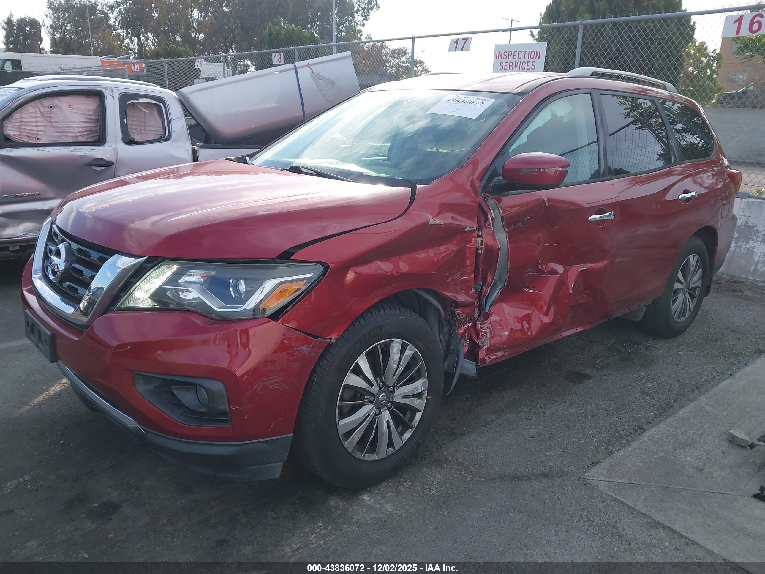 NISSAN PATHFINDER image 2