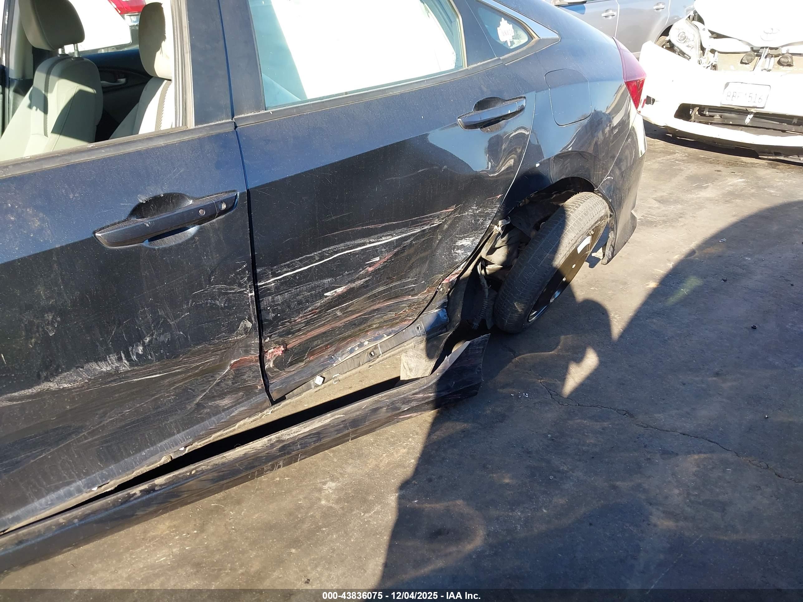 HONDA CIVIC image 6