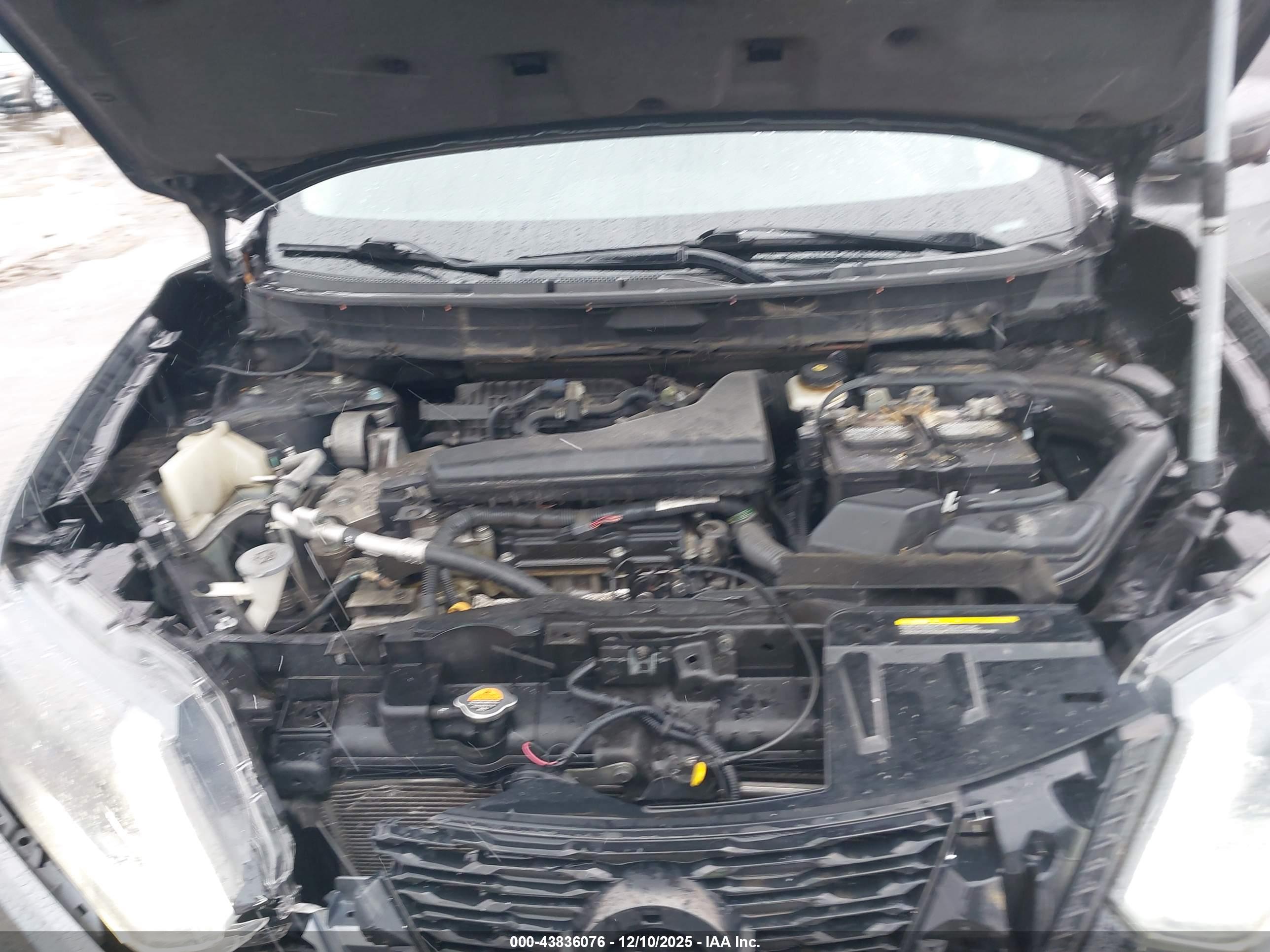 NISSAN ROGUE image 10