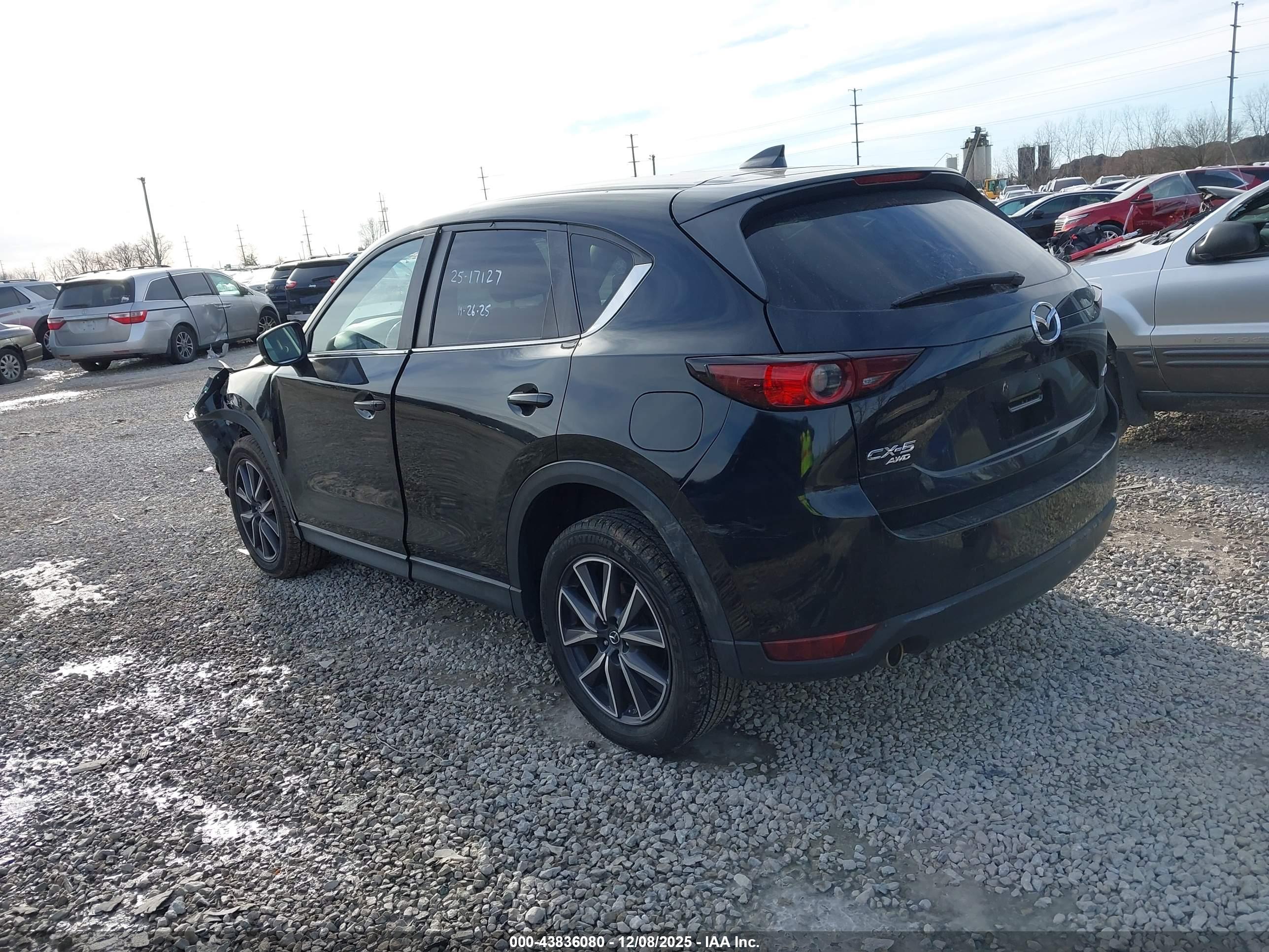 MAZDA CX-5 image 3