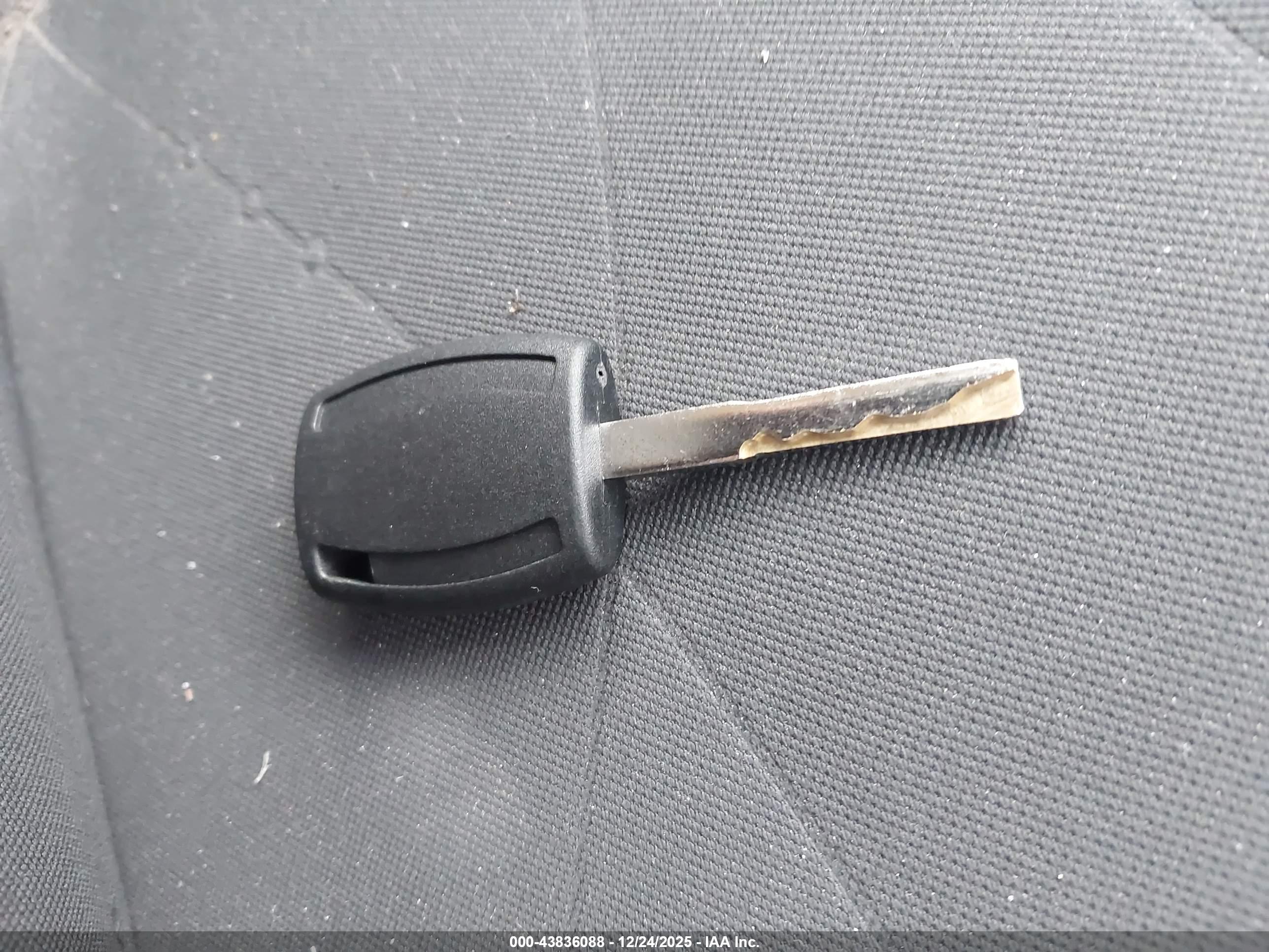 FORD FIESTA image 11