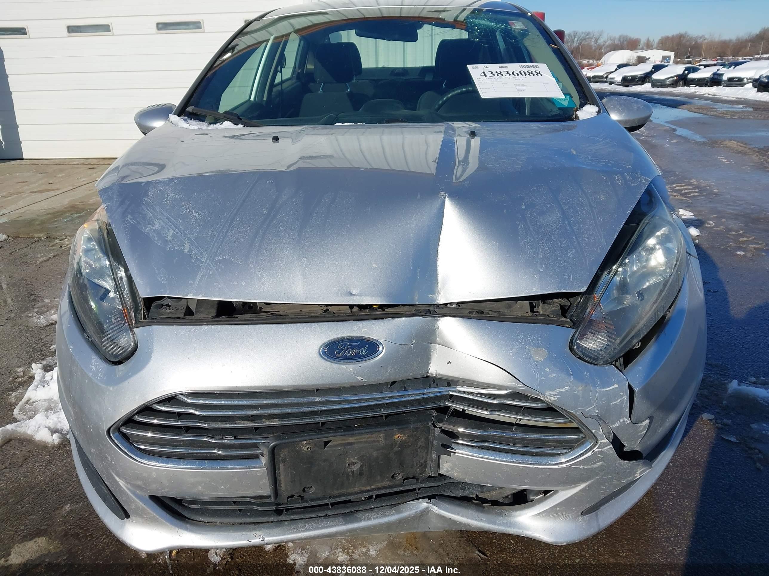 FORD FIESTA image 6