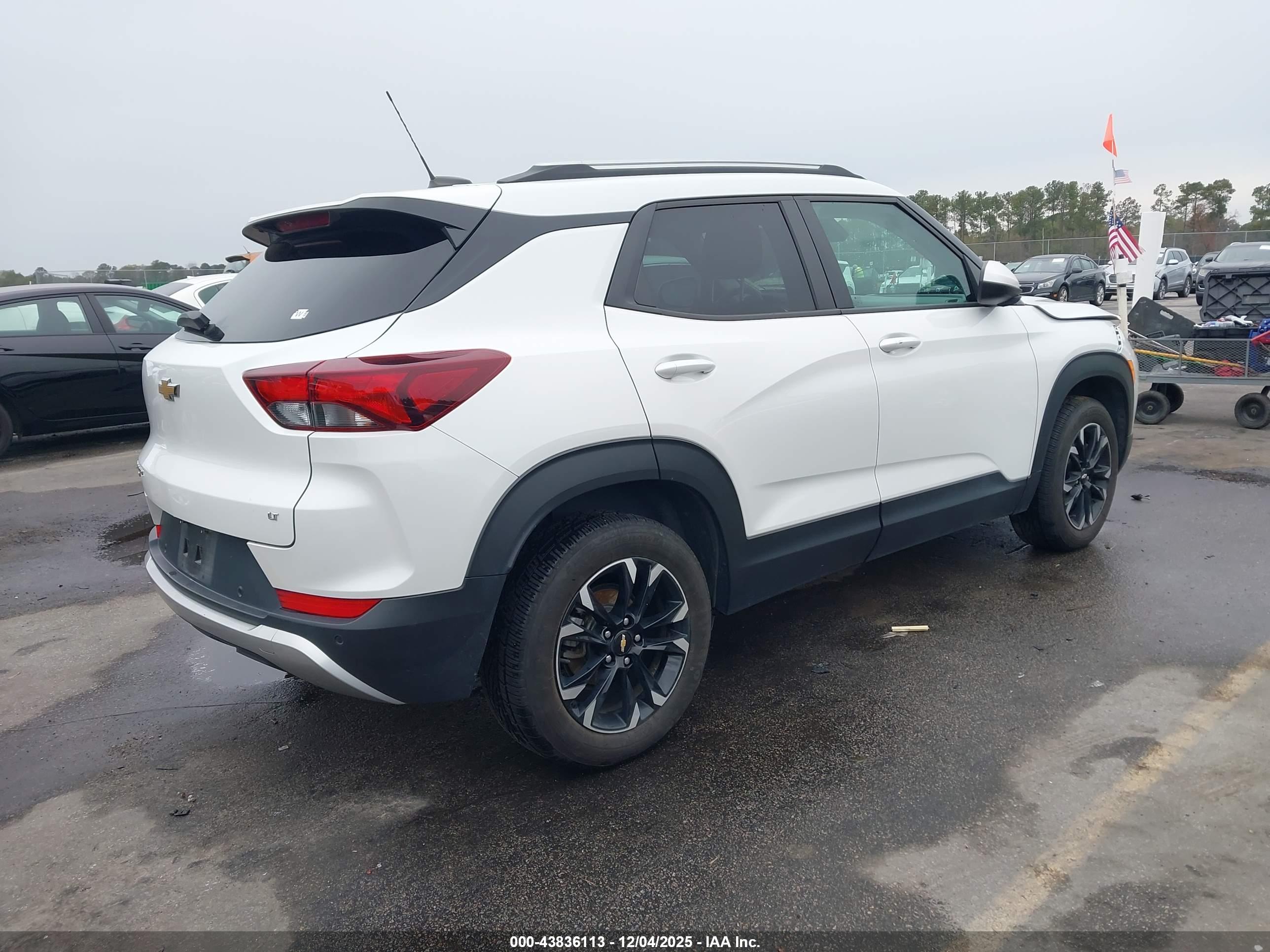 CHEVROLET TRAILBLAZER image 4