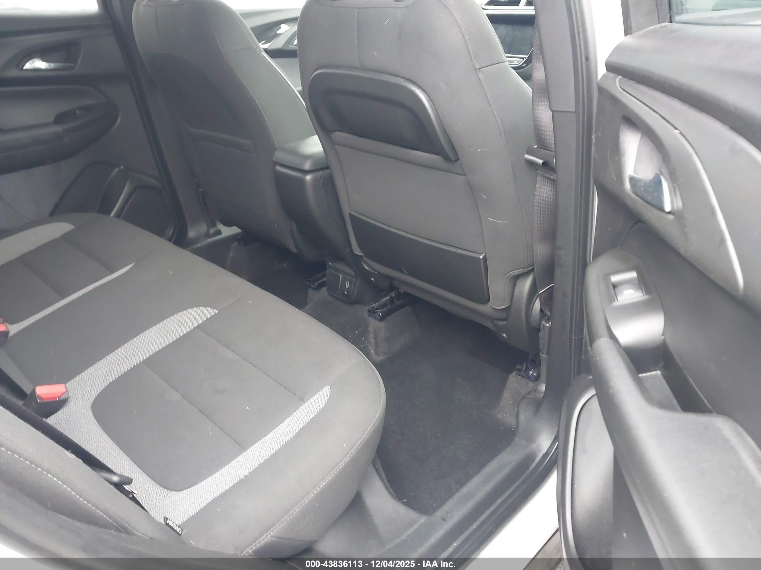 CHEVROLET TRAILBLAZER image 8