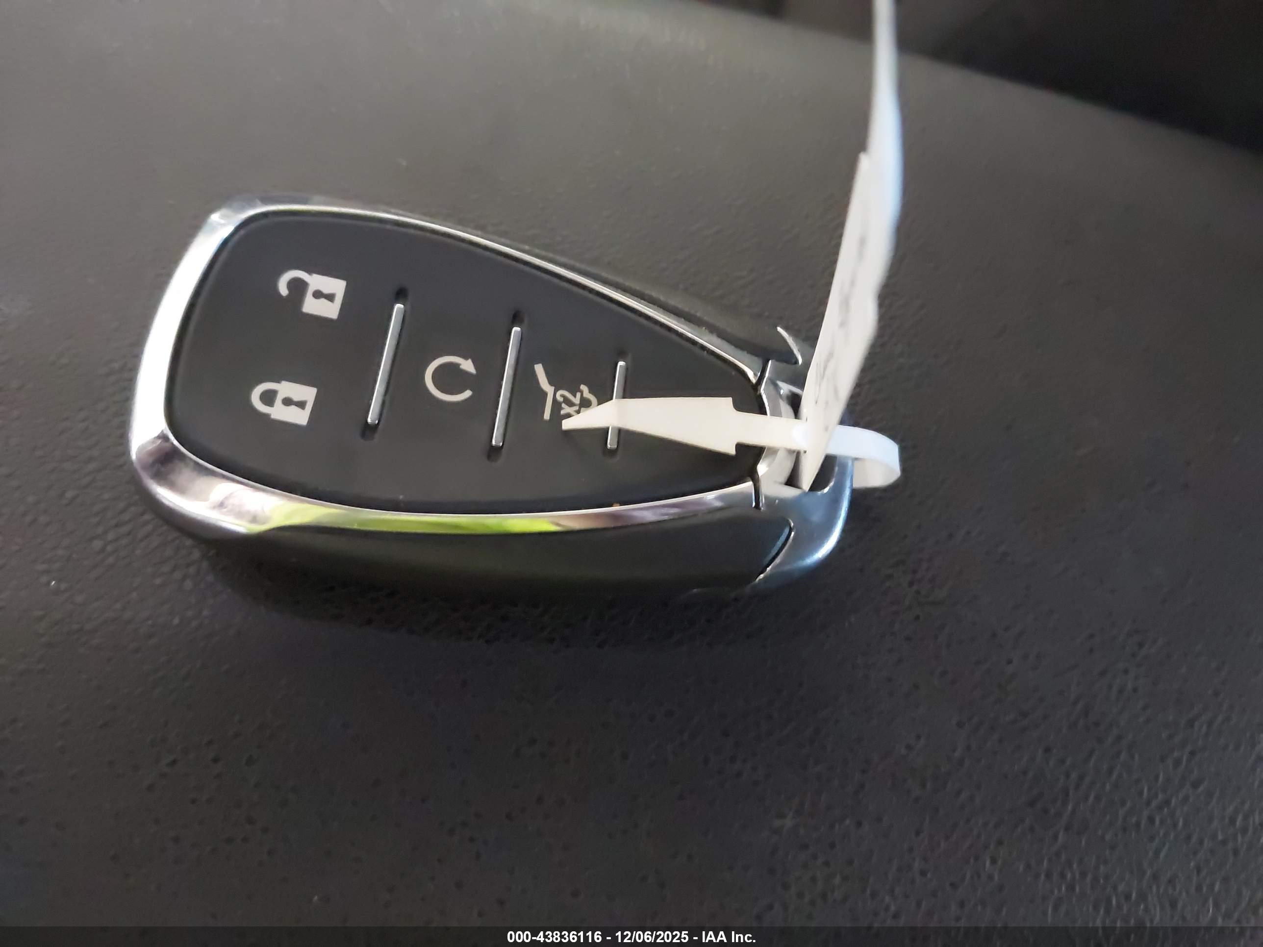 CHEVROLET EQUINOX image 11