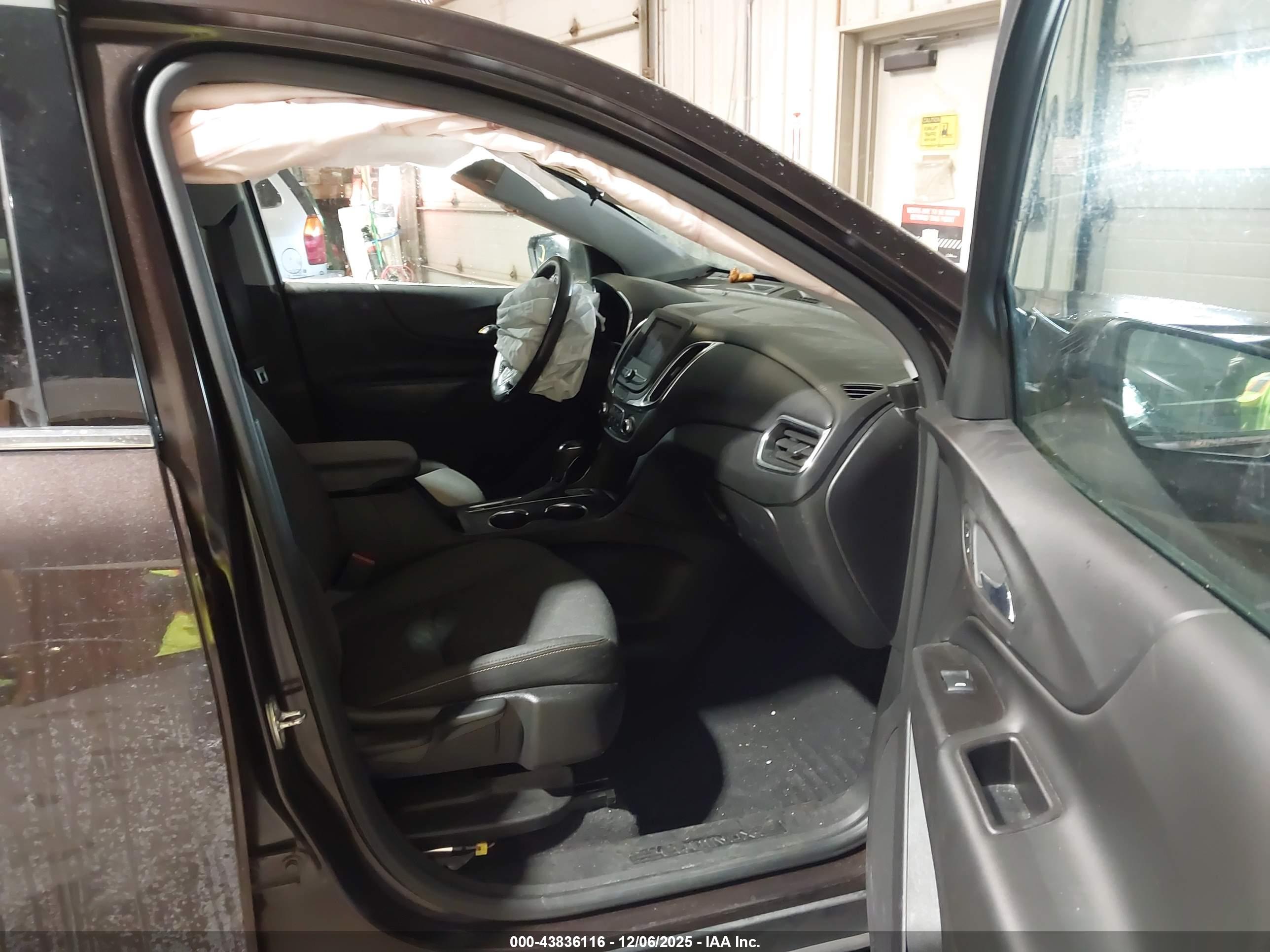 CHEVROLET EQUINOX image 5