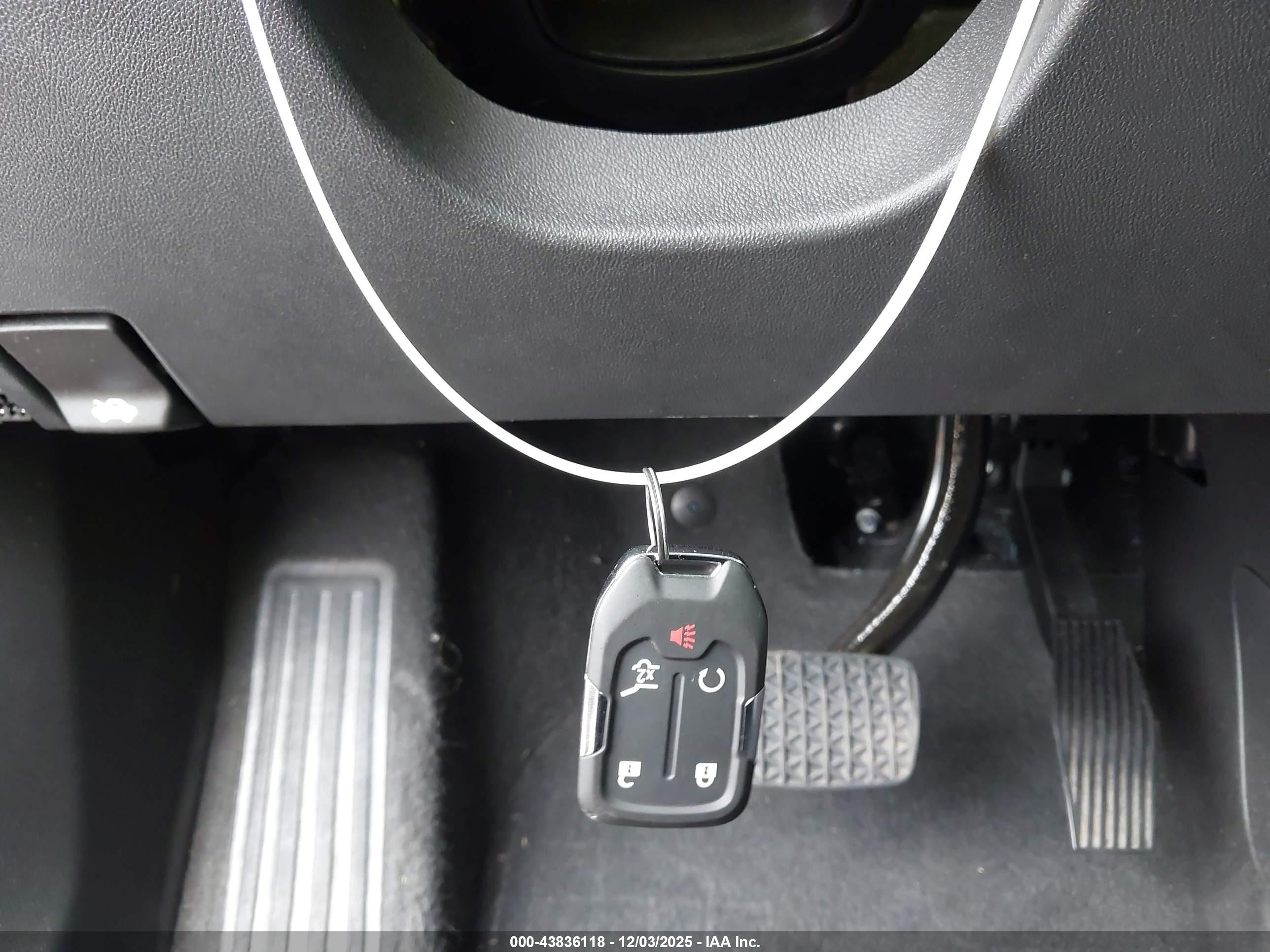 GMC TERRAIN image 11