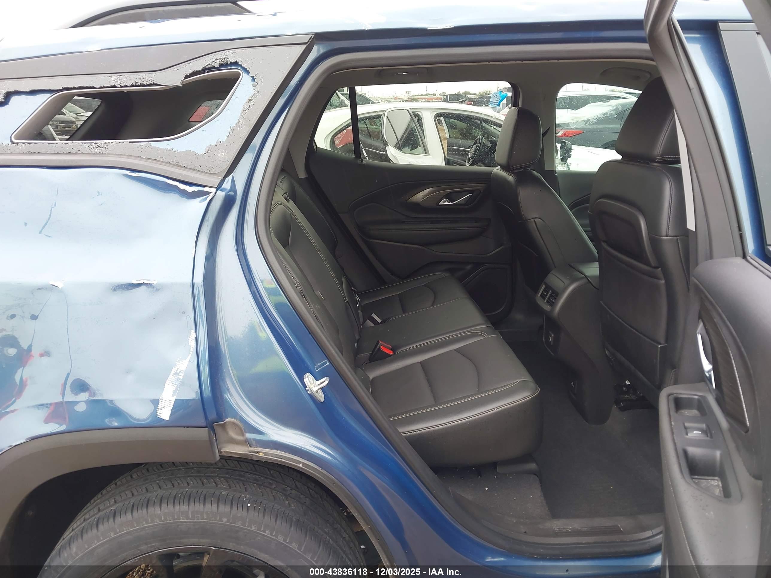 GMC TERRAIN image 8