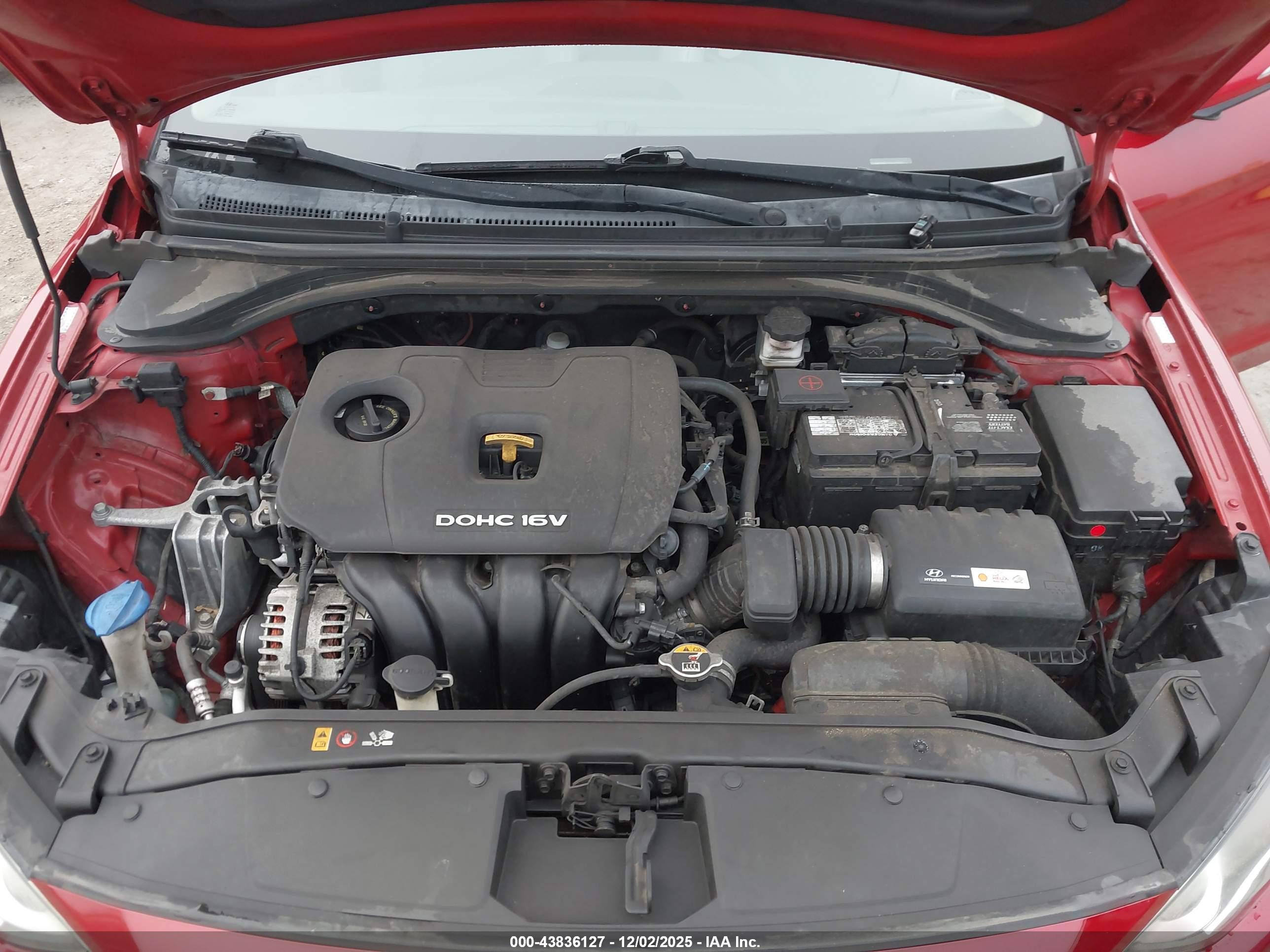 HYUNDAI ELANTRA image 10
