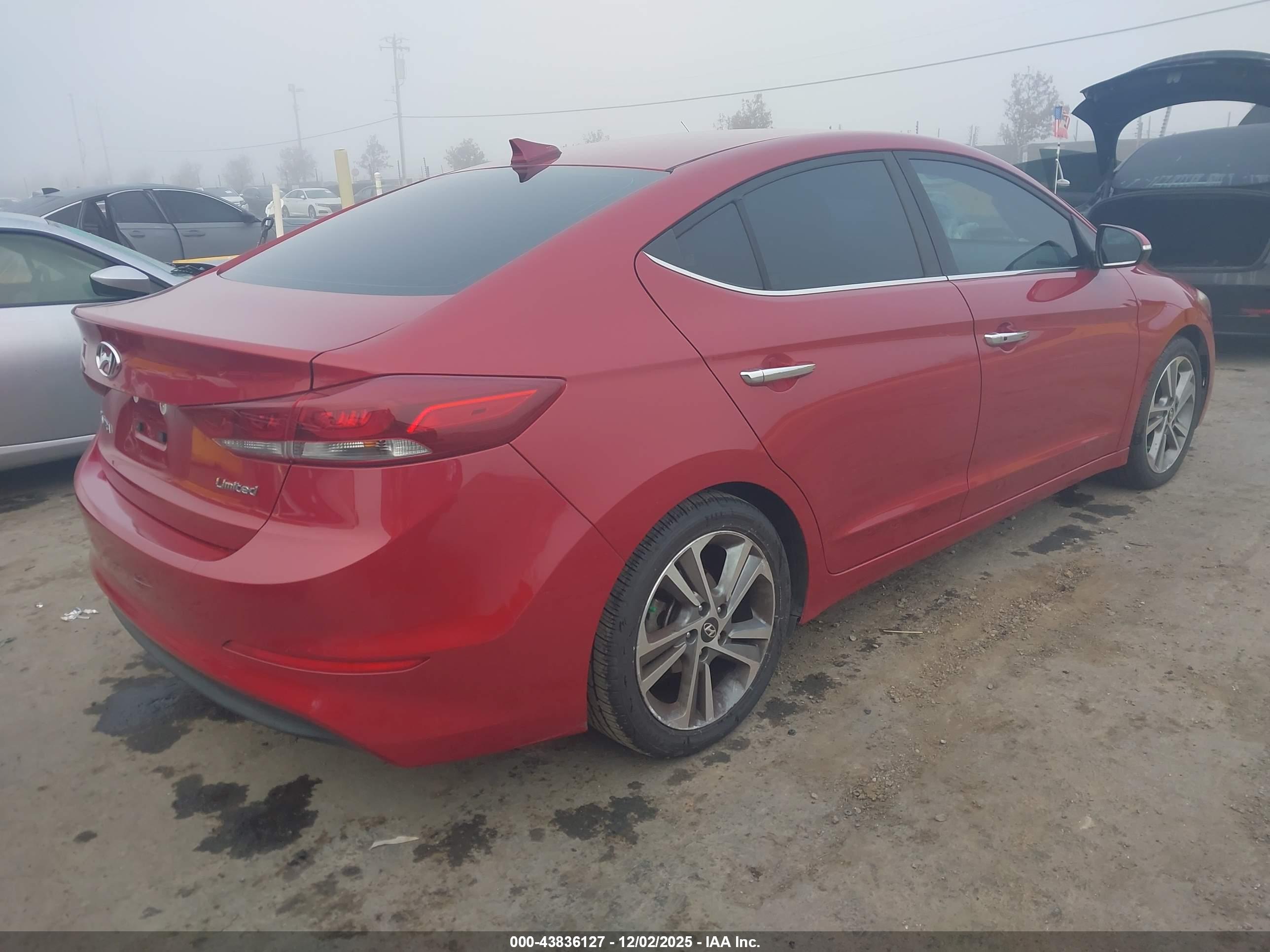 HYUNDAI ELANTRA image 4