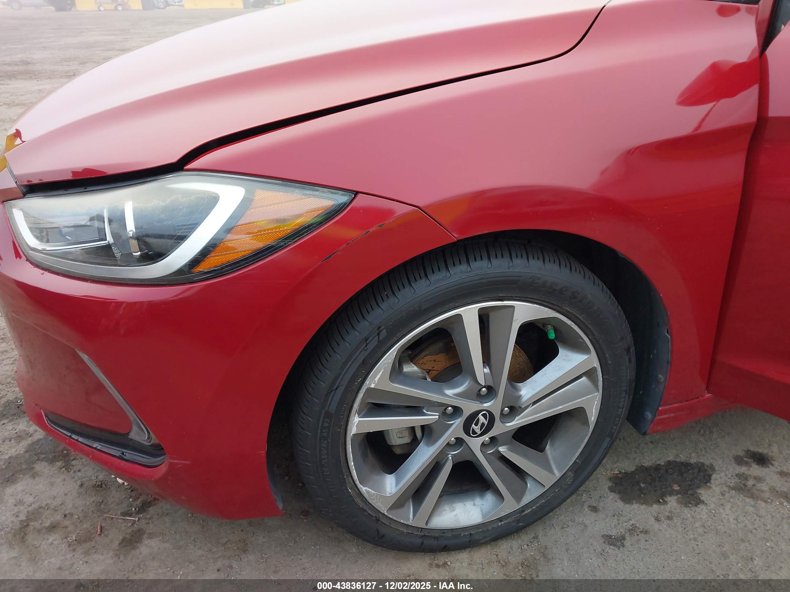 HYUNDAI ELANTRA image 6