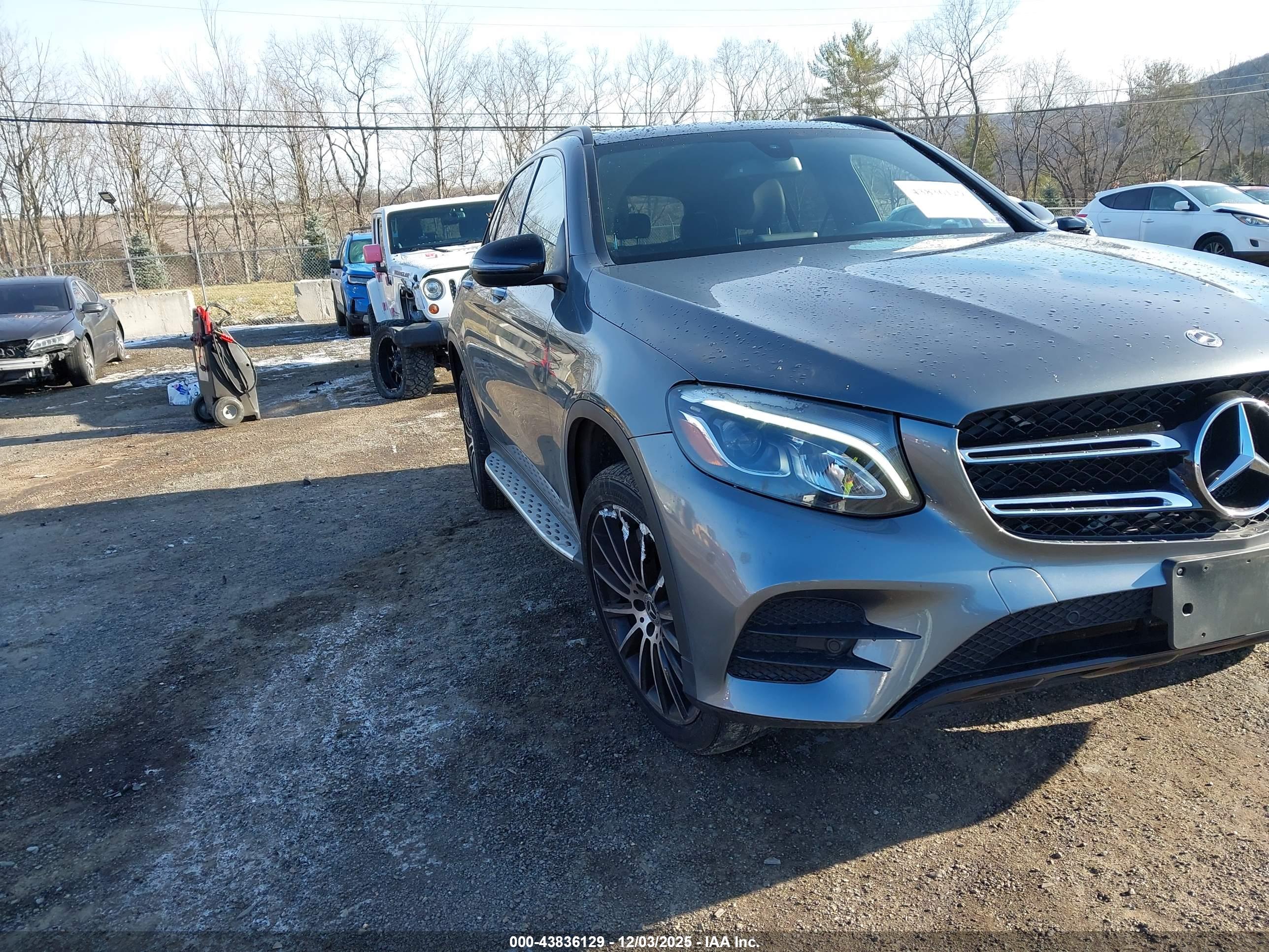 MERCEDES-BENZ GLC image 6