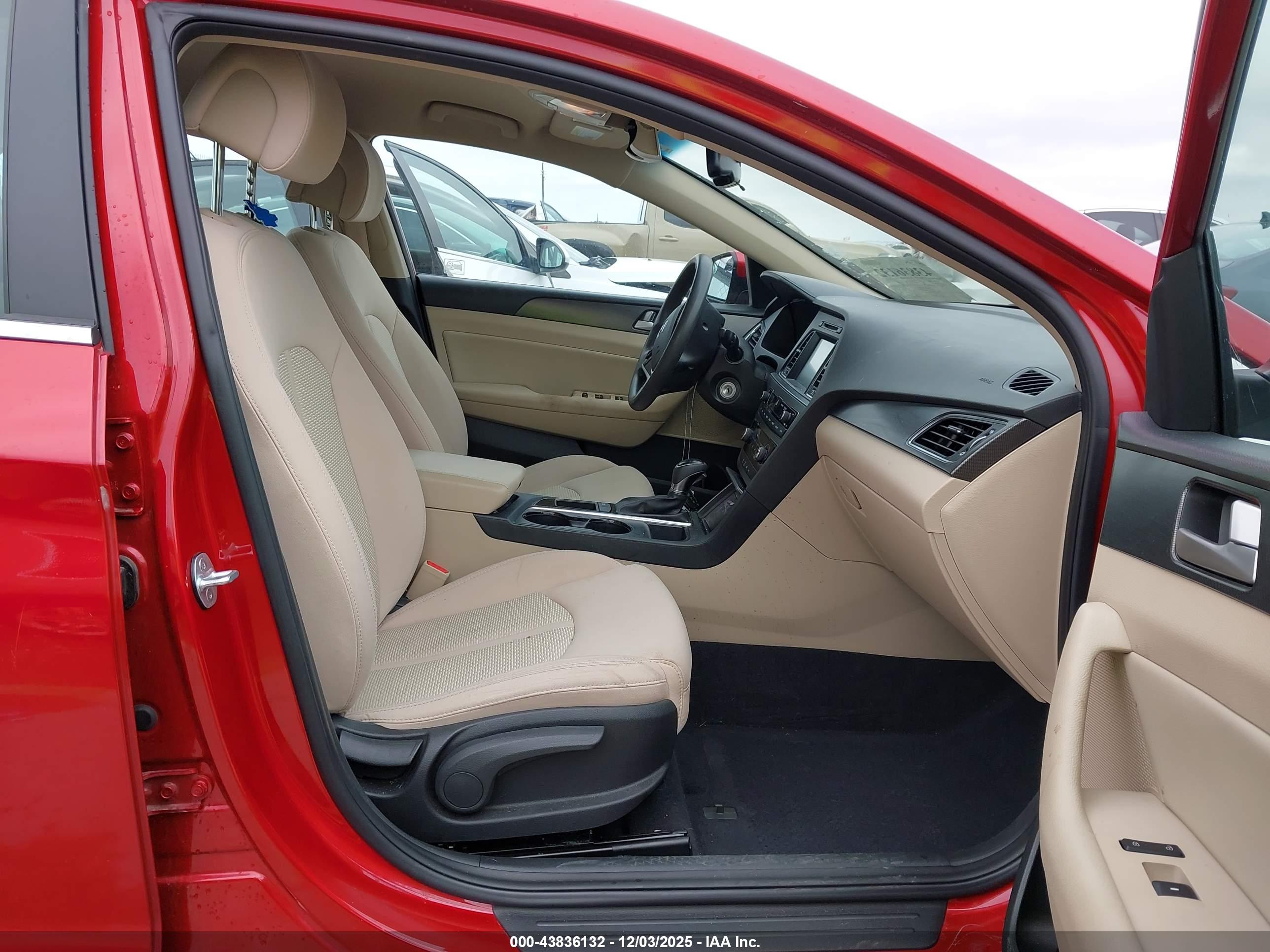 HYUNDAI SONATA image 5