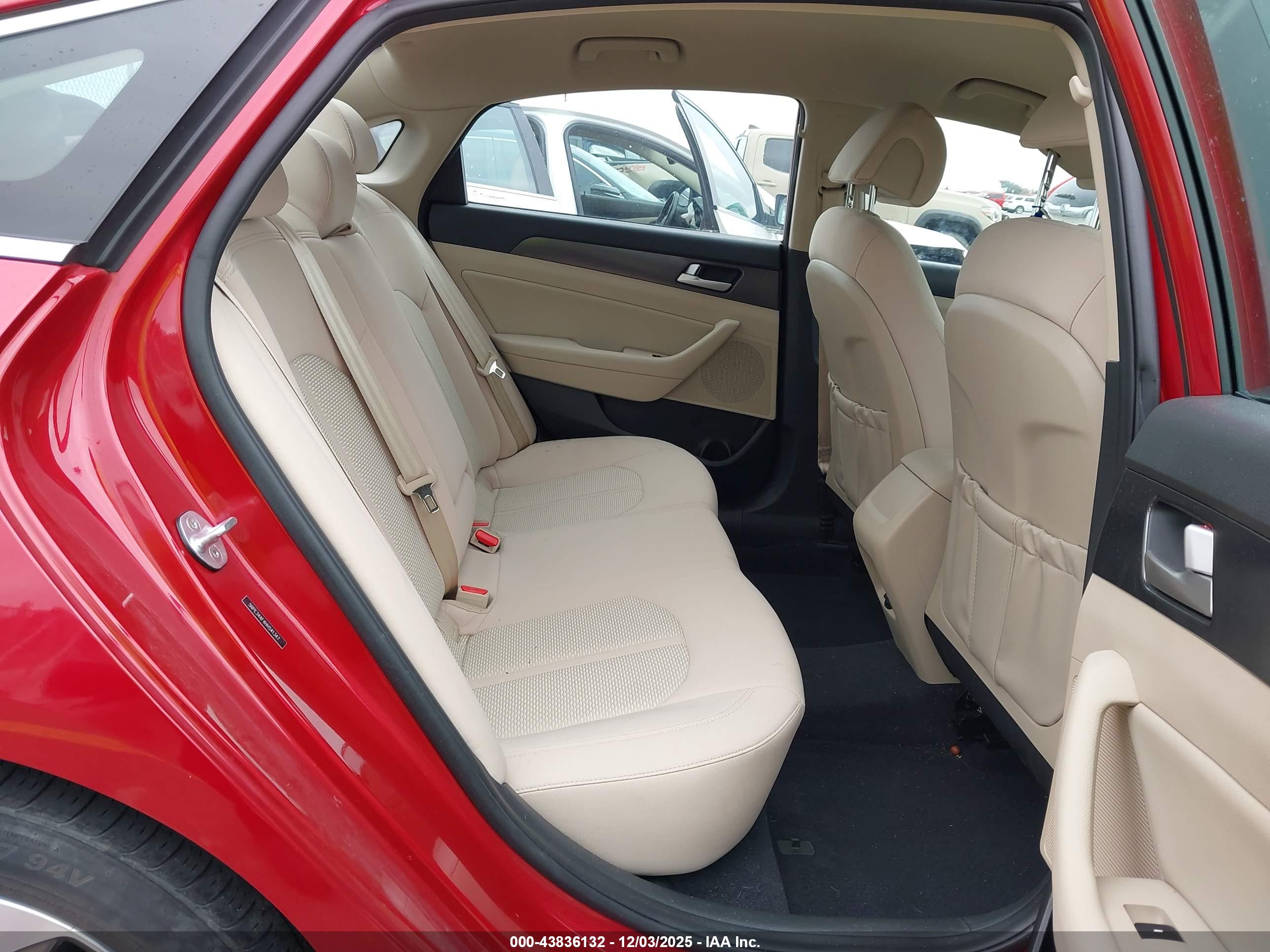 HYUNDAI SONATA image 8