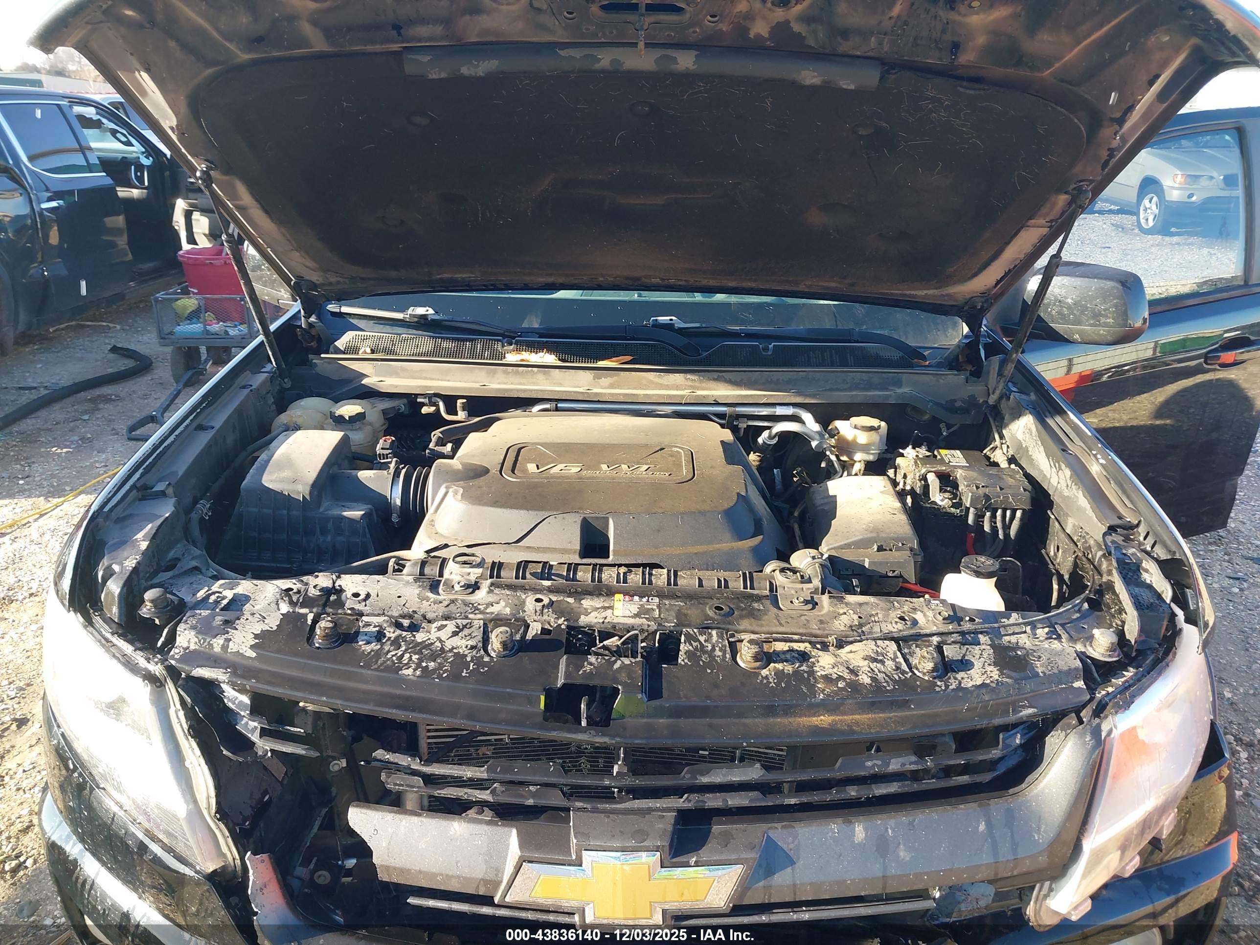 CHEVROLET COLORADO image 10