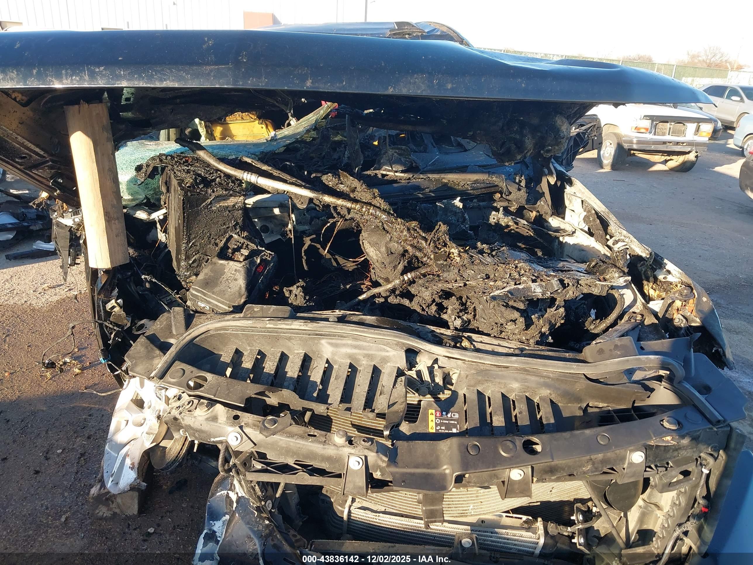 CHEVROLET SILVERADO image 10