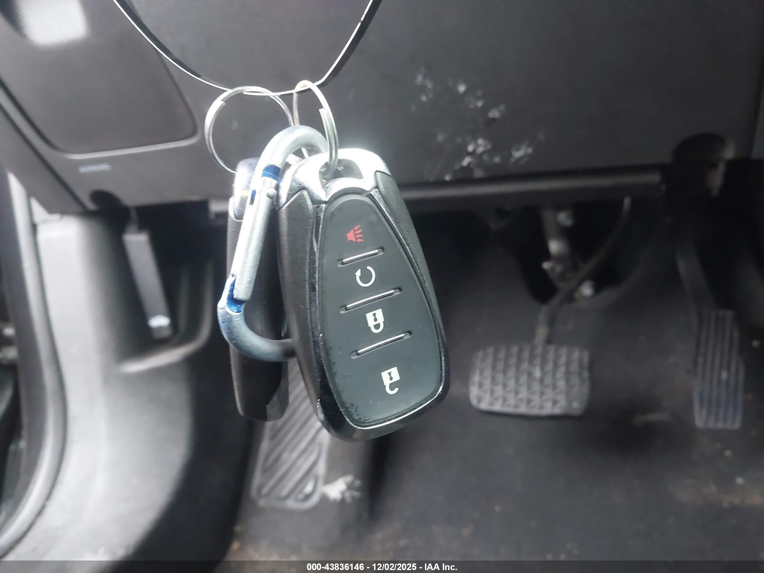 CHEVROLET TRAX image 11