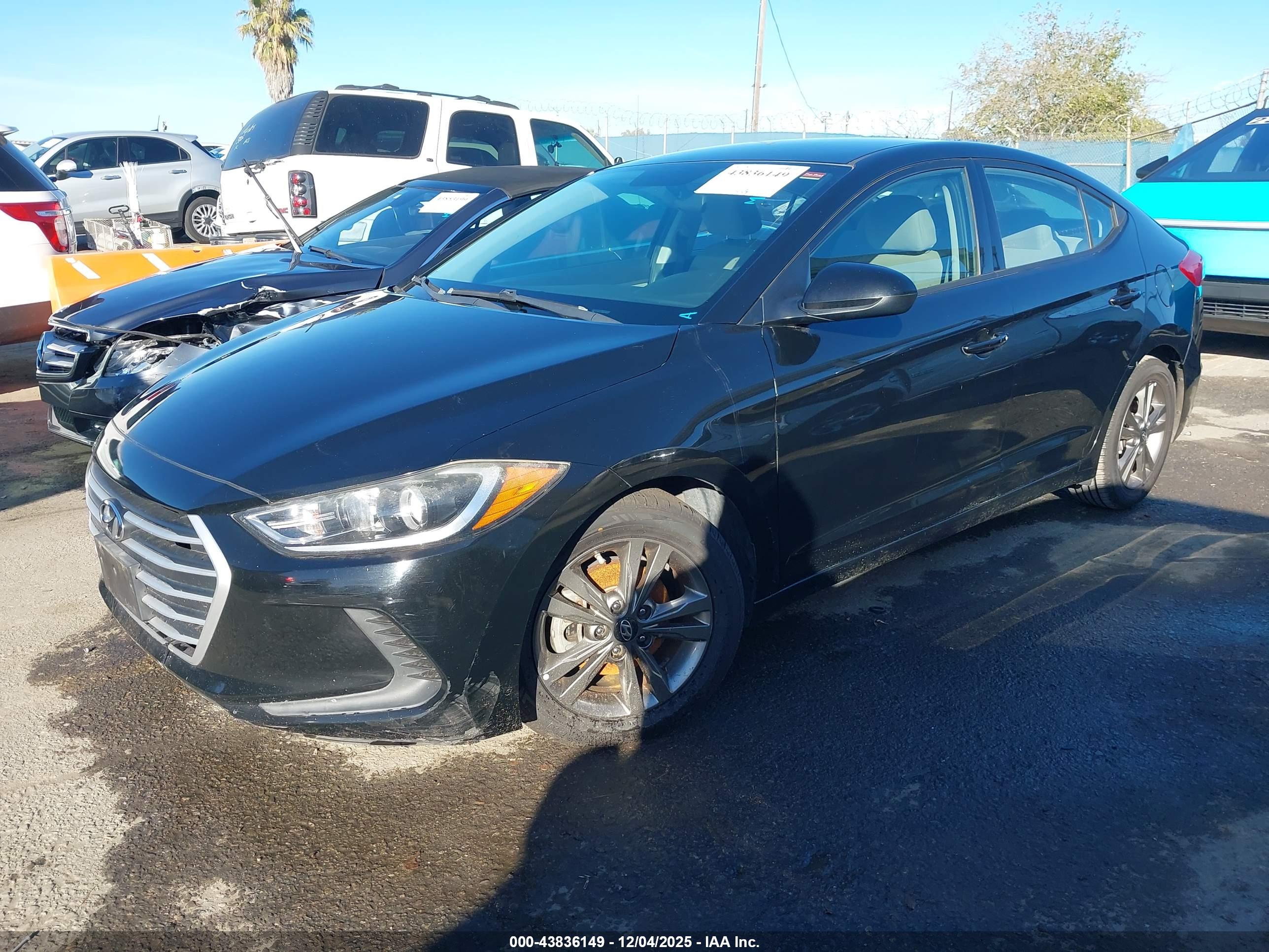 HYUNDAI ELANTRA image 2
