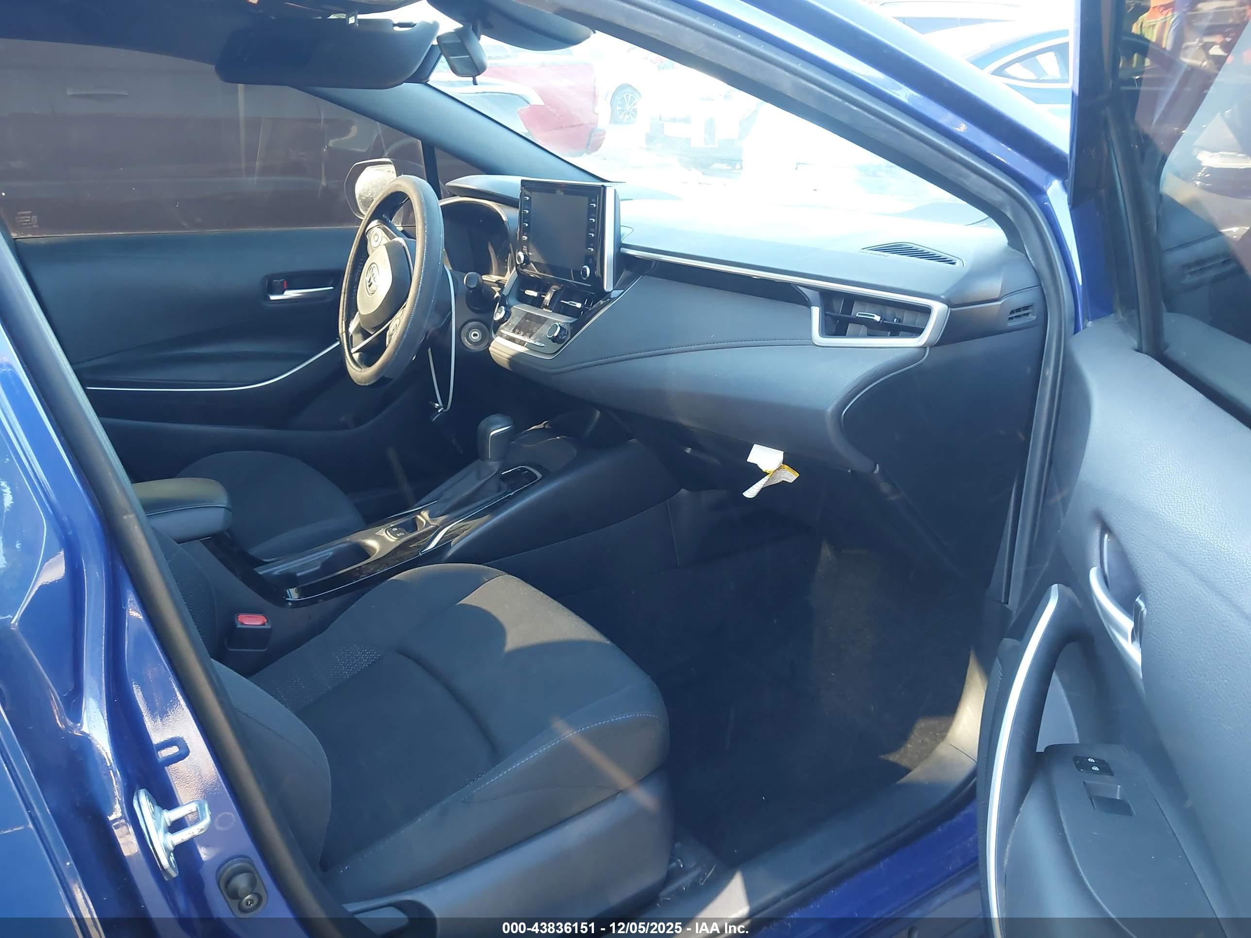 TOYOTA COROLLA image 5