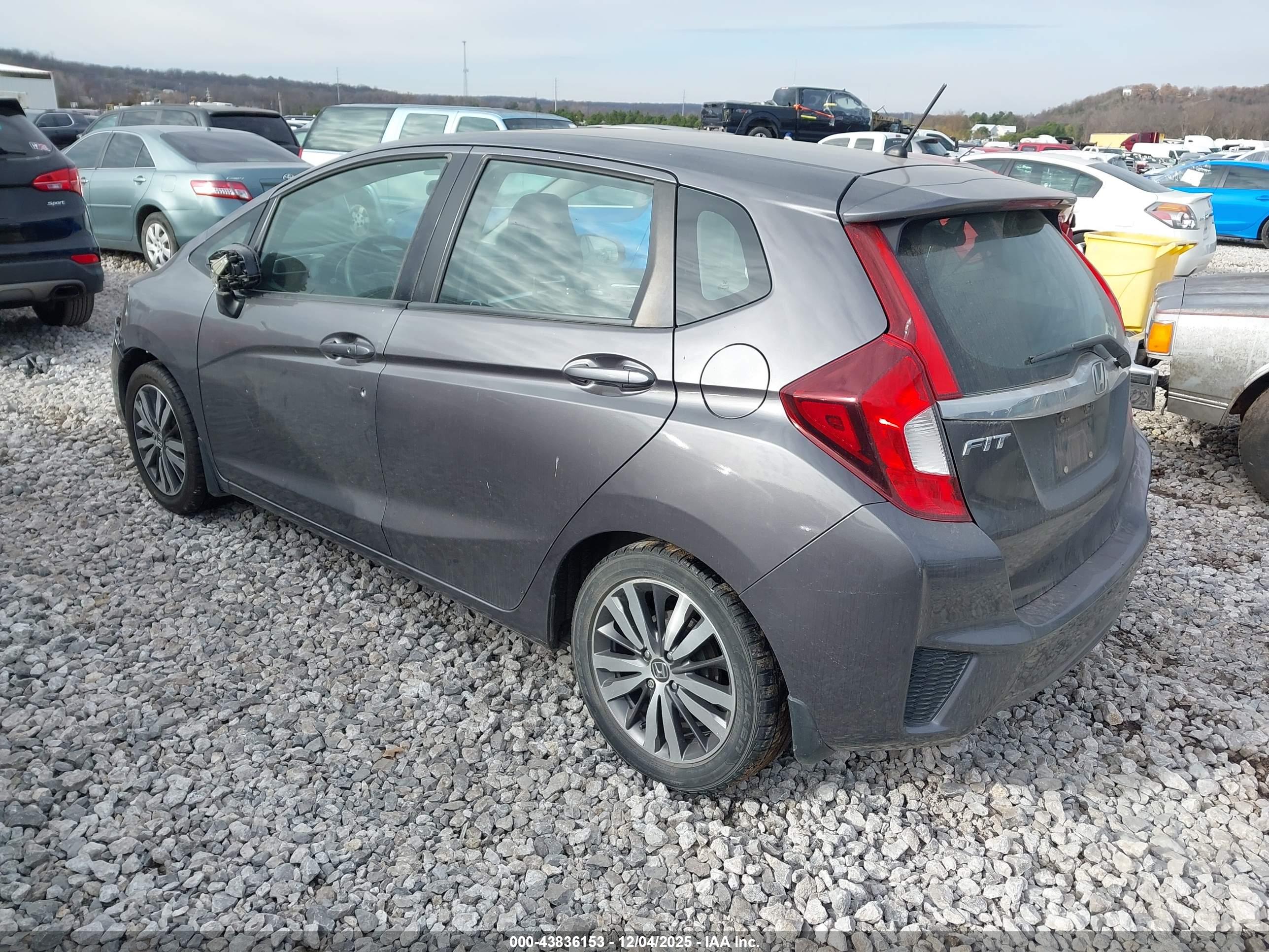 HONDA FIT image 3