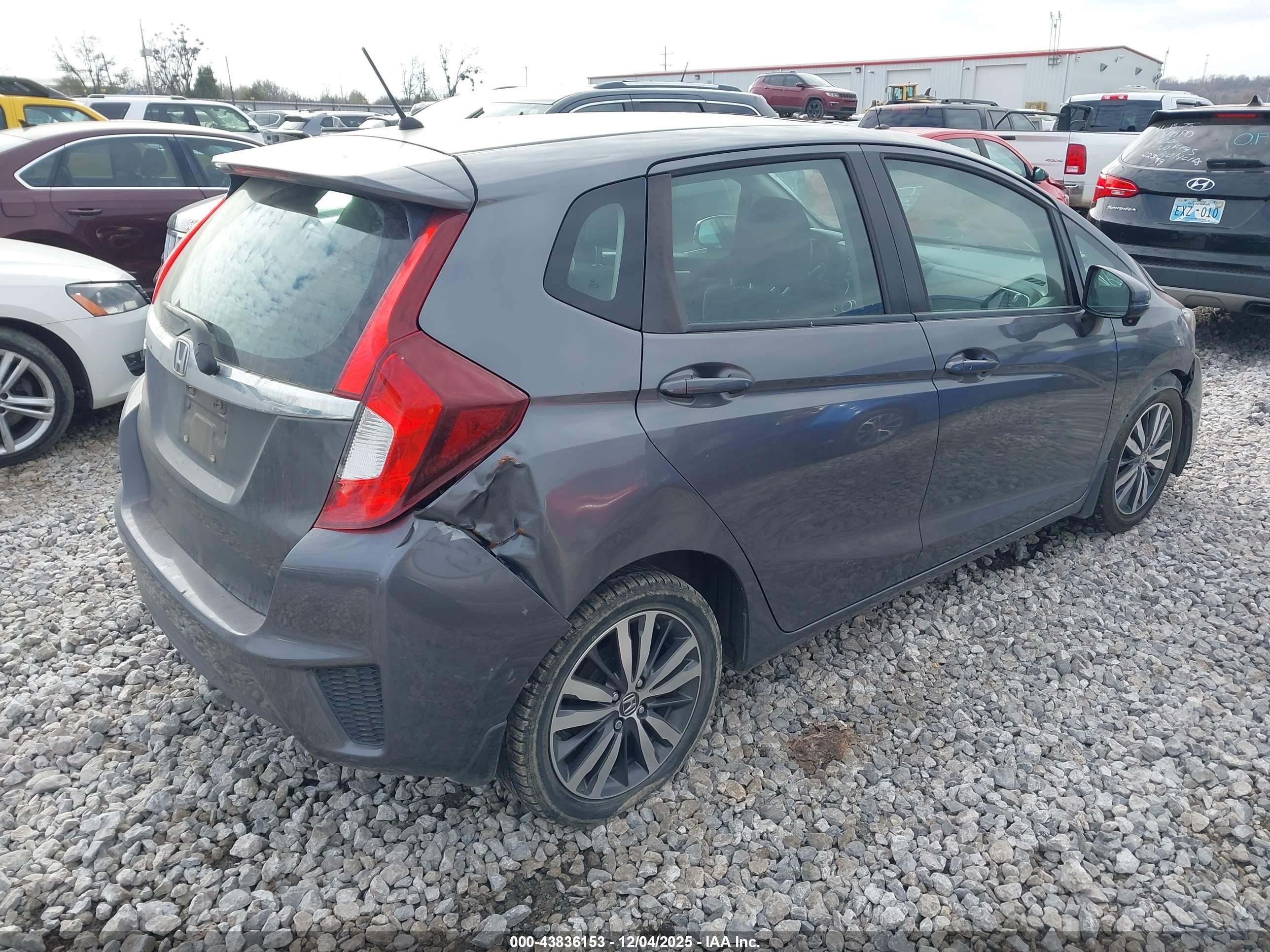 HONDA FIT image 4