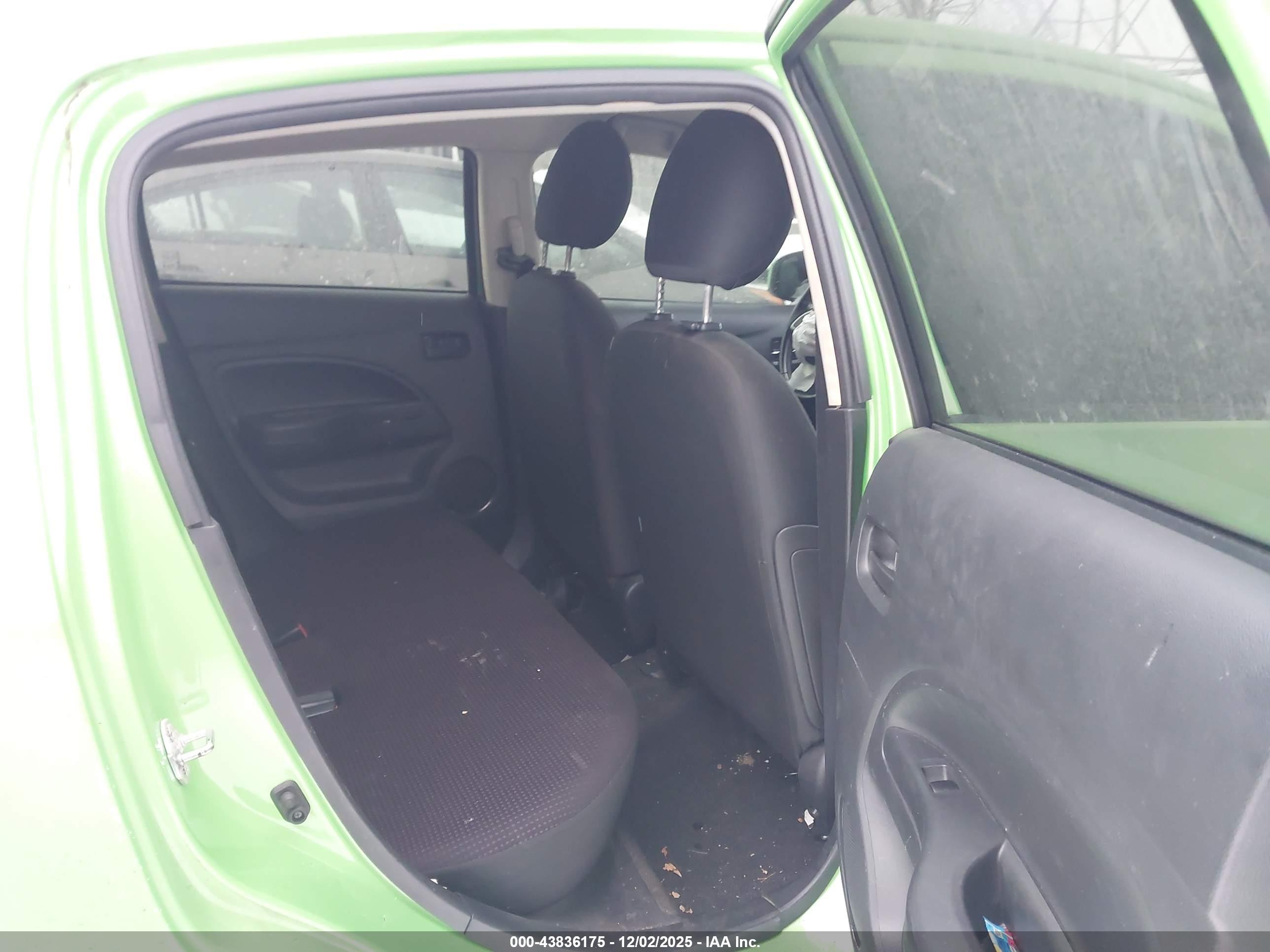 MITSUBISHI MIRAGE image 8