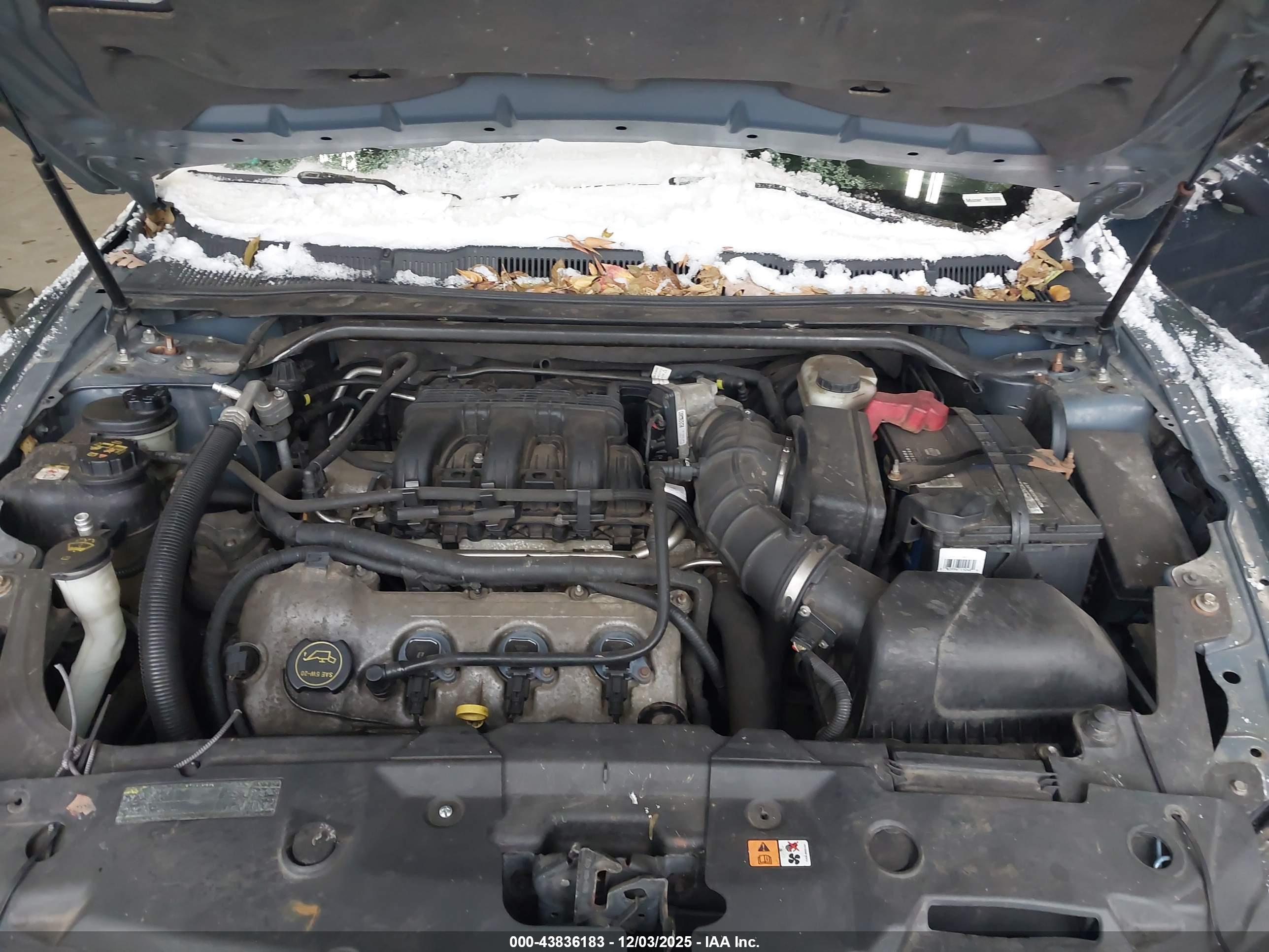 FORD TAURUS image 10