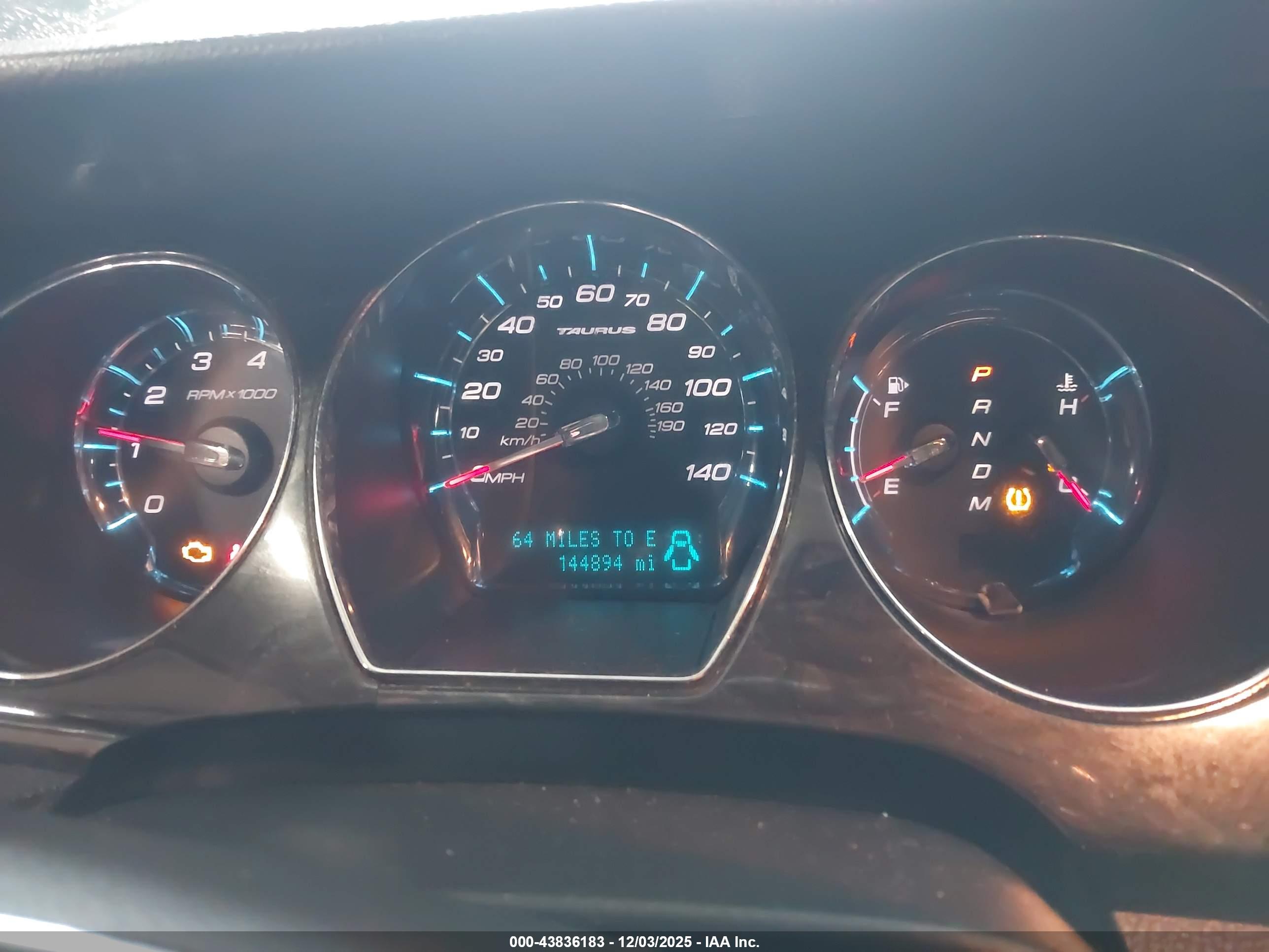 FORD TAURUS image 7