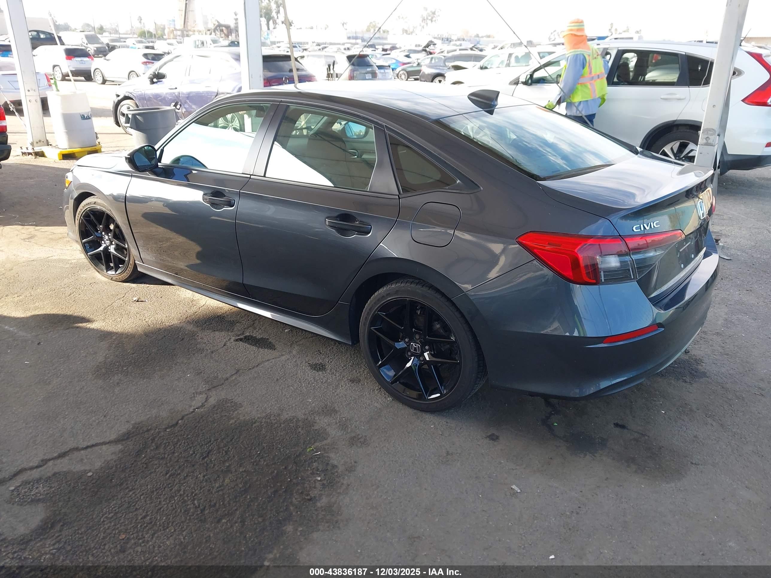 HONDA CIVIC image 3