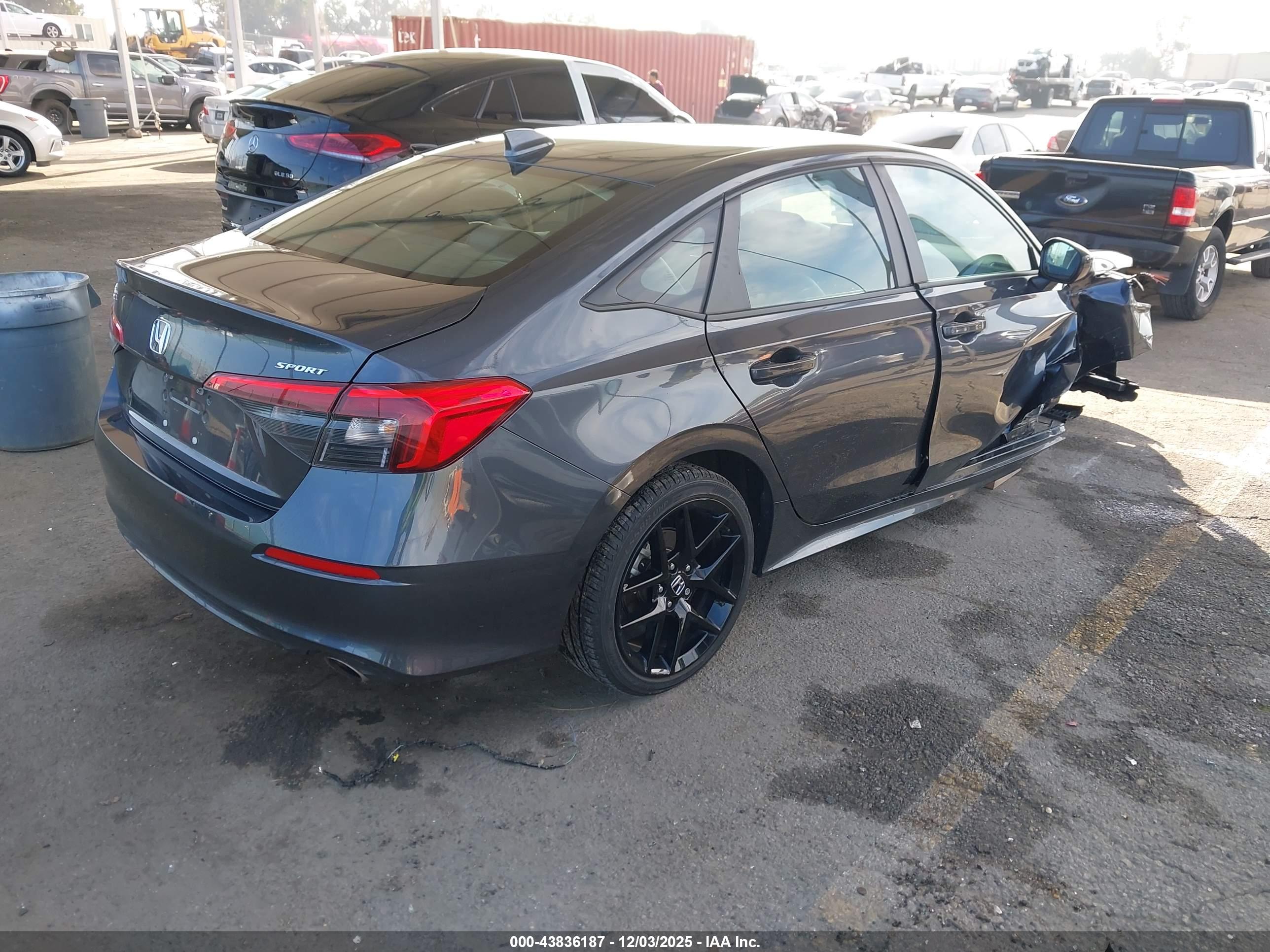 HONDA CIVIC image 4