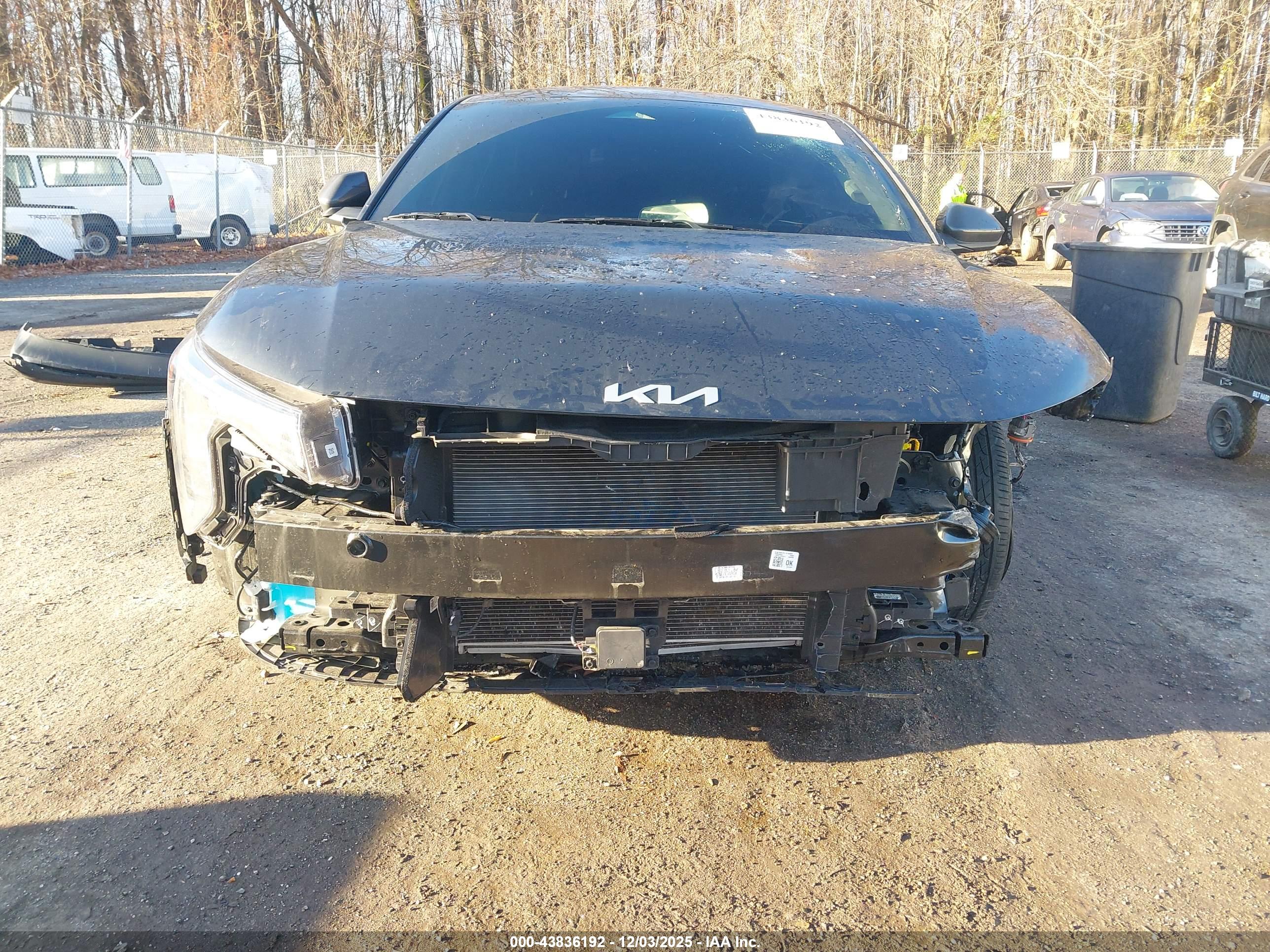 KIA K4 image 6
