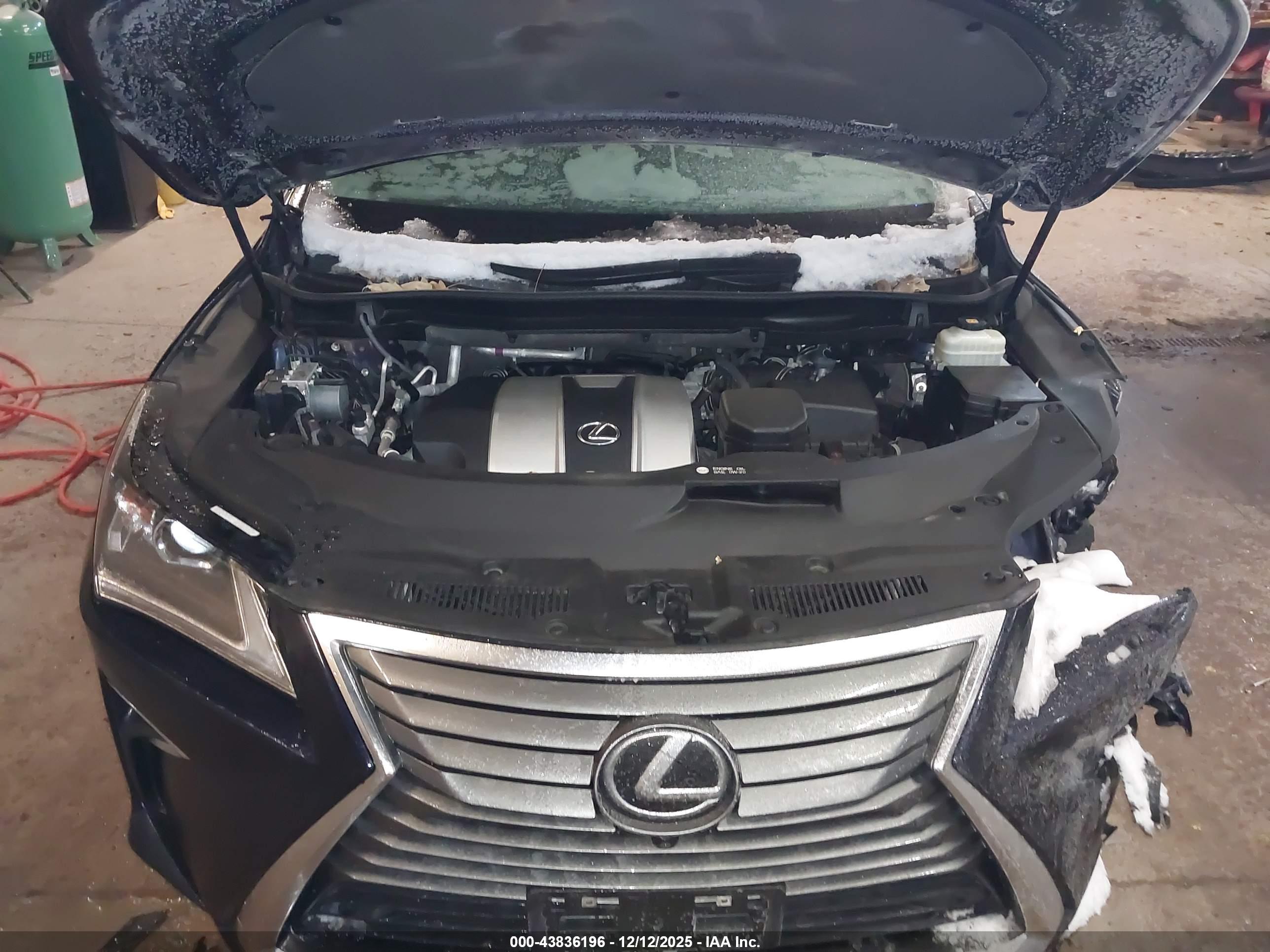 LEXUS RX image 10