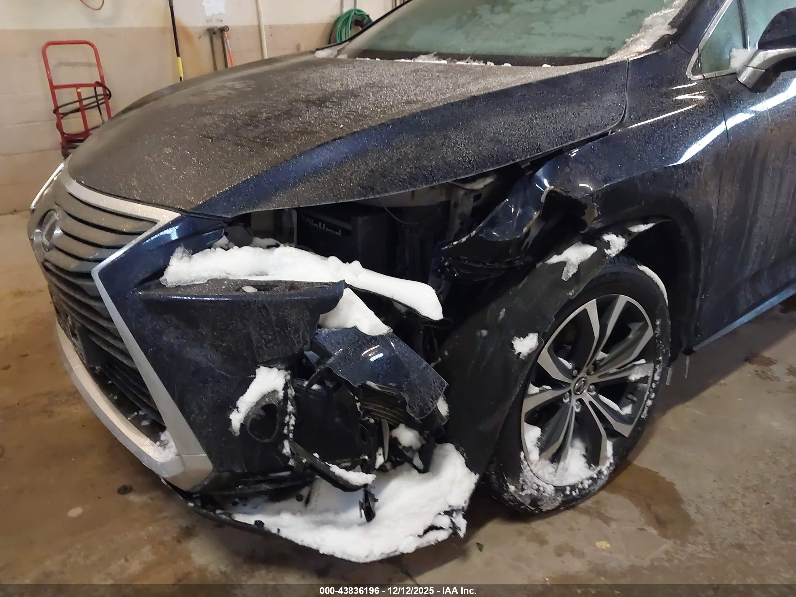 LEXUS RX image 6