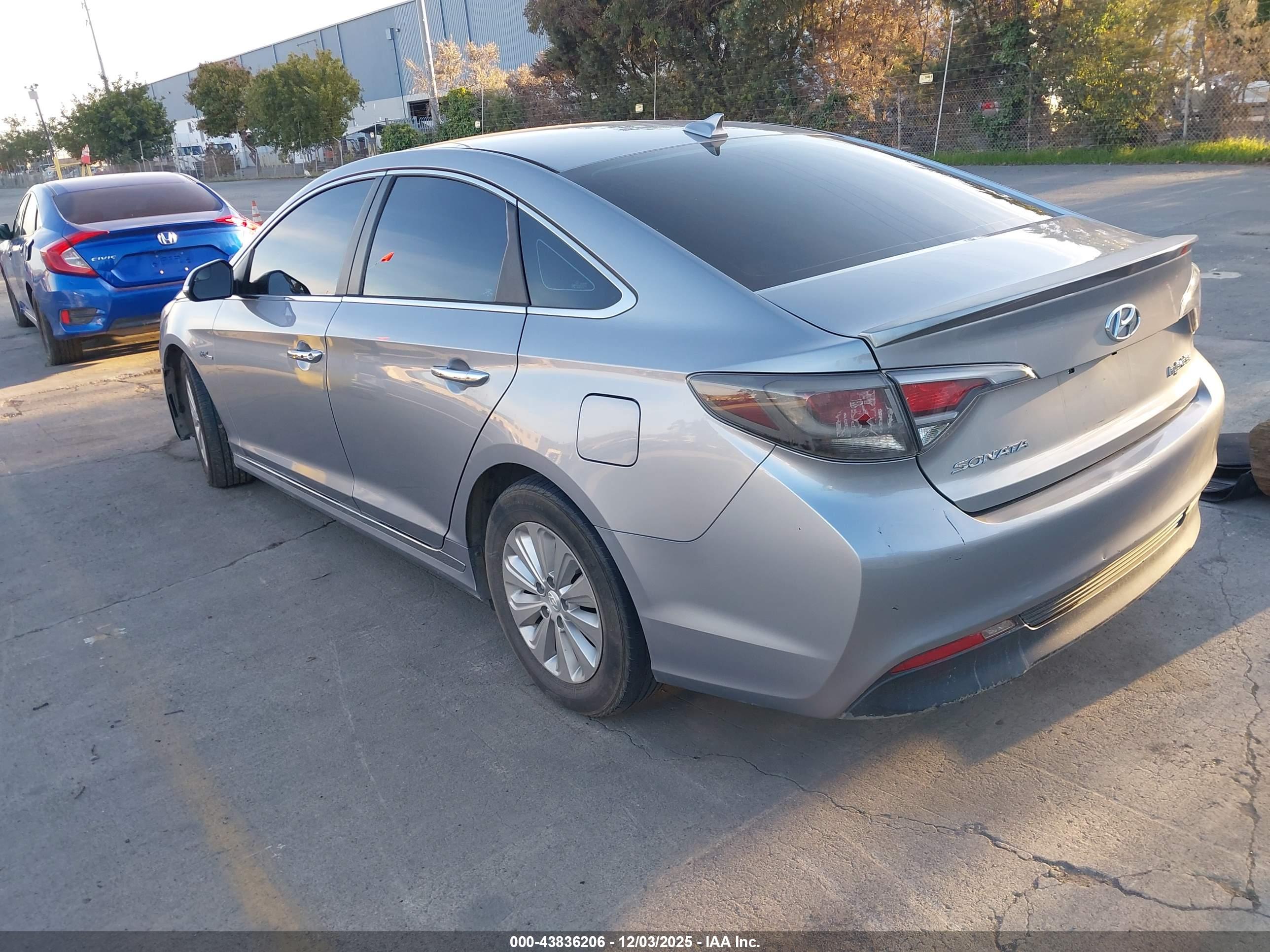 HYUNDAI SONATA image 3