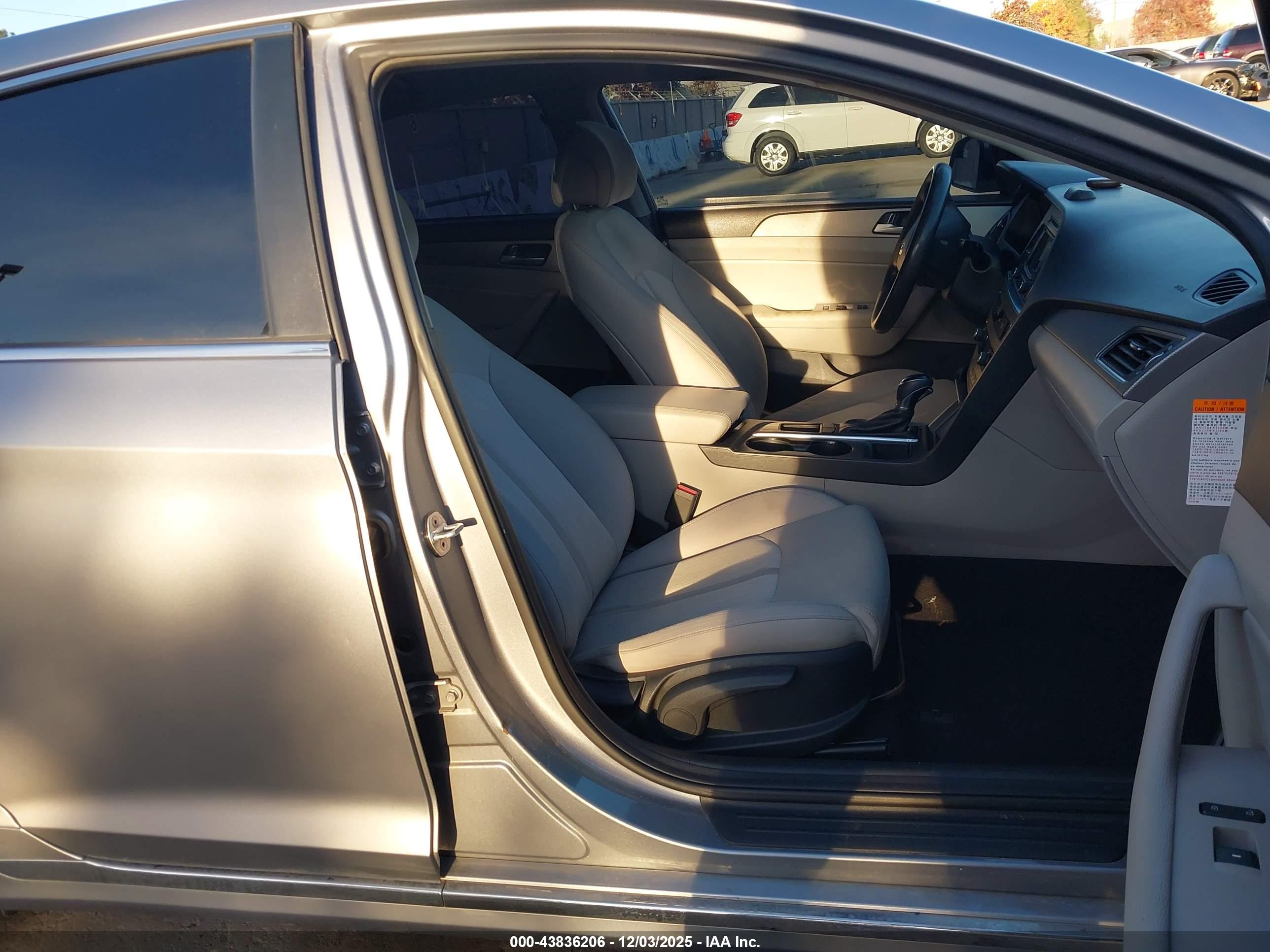 HYUNDAI SONATA image 5