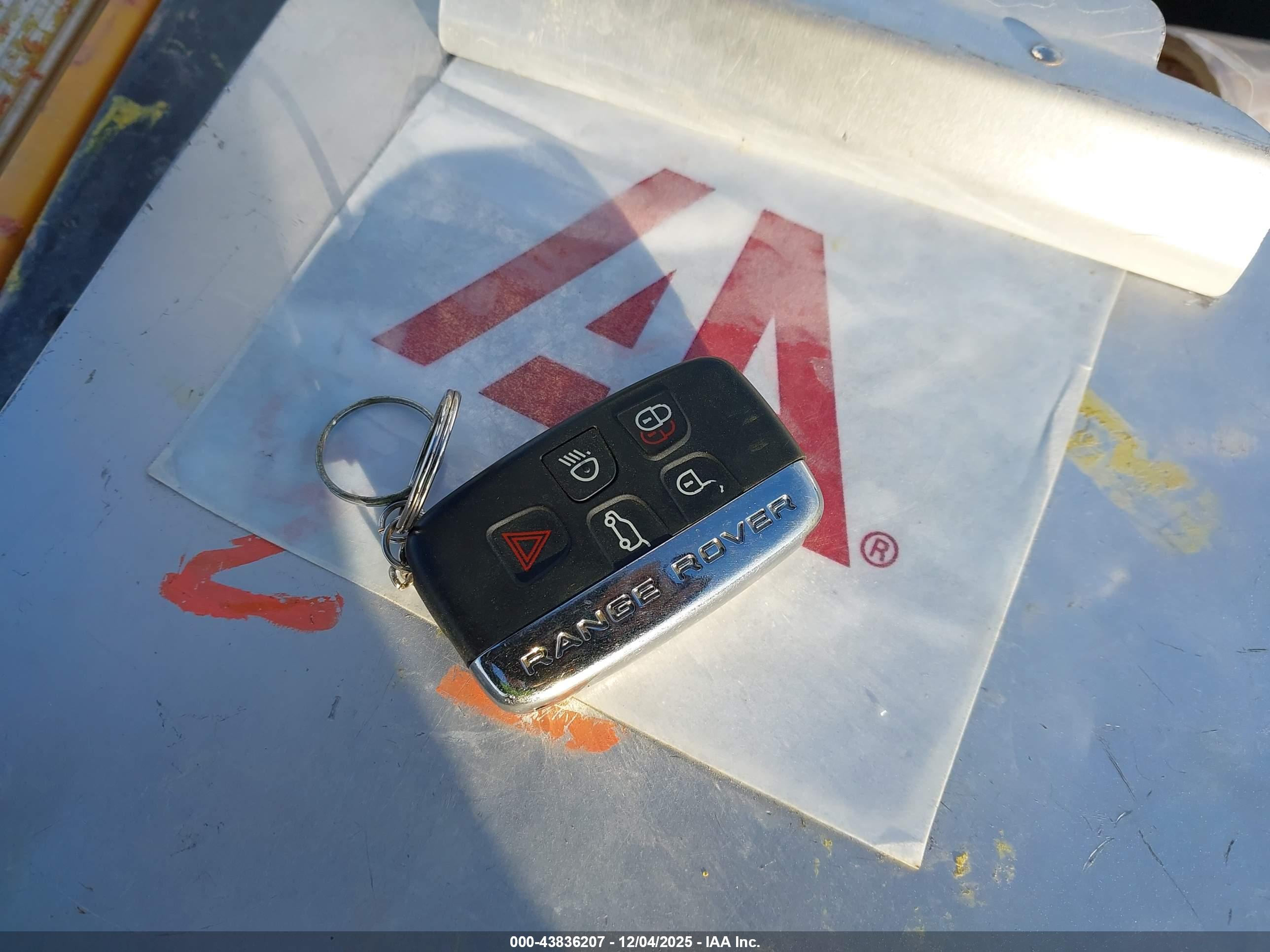 LAND ROVER image 11