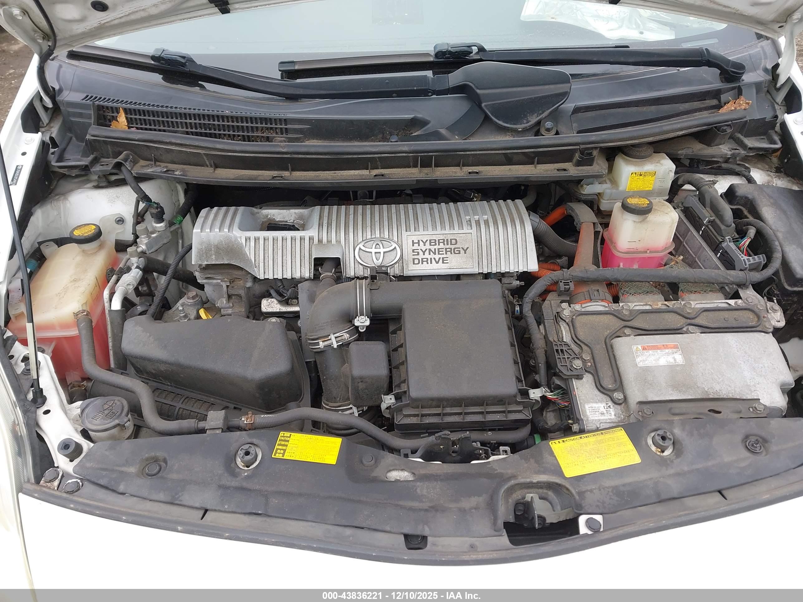 TOYOTA PRIUS image 10