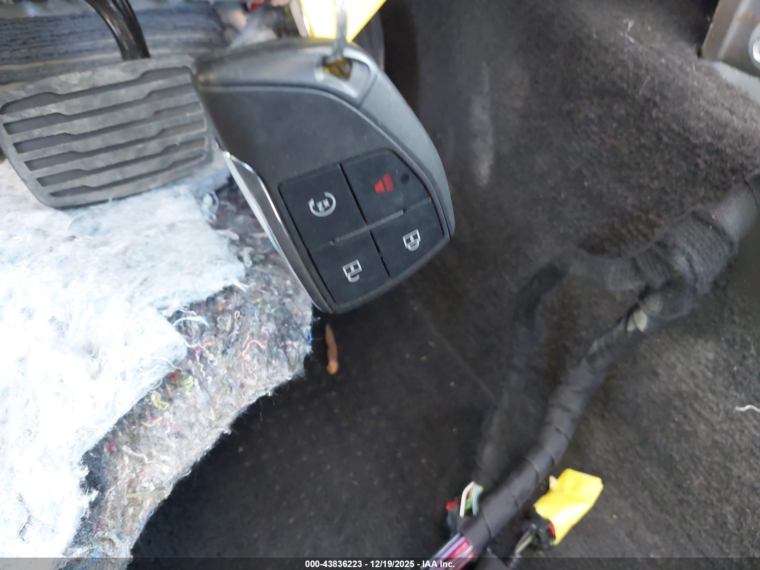 GMC CANYON image 11