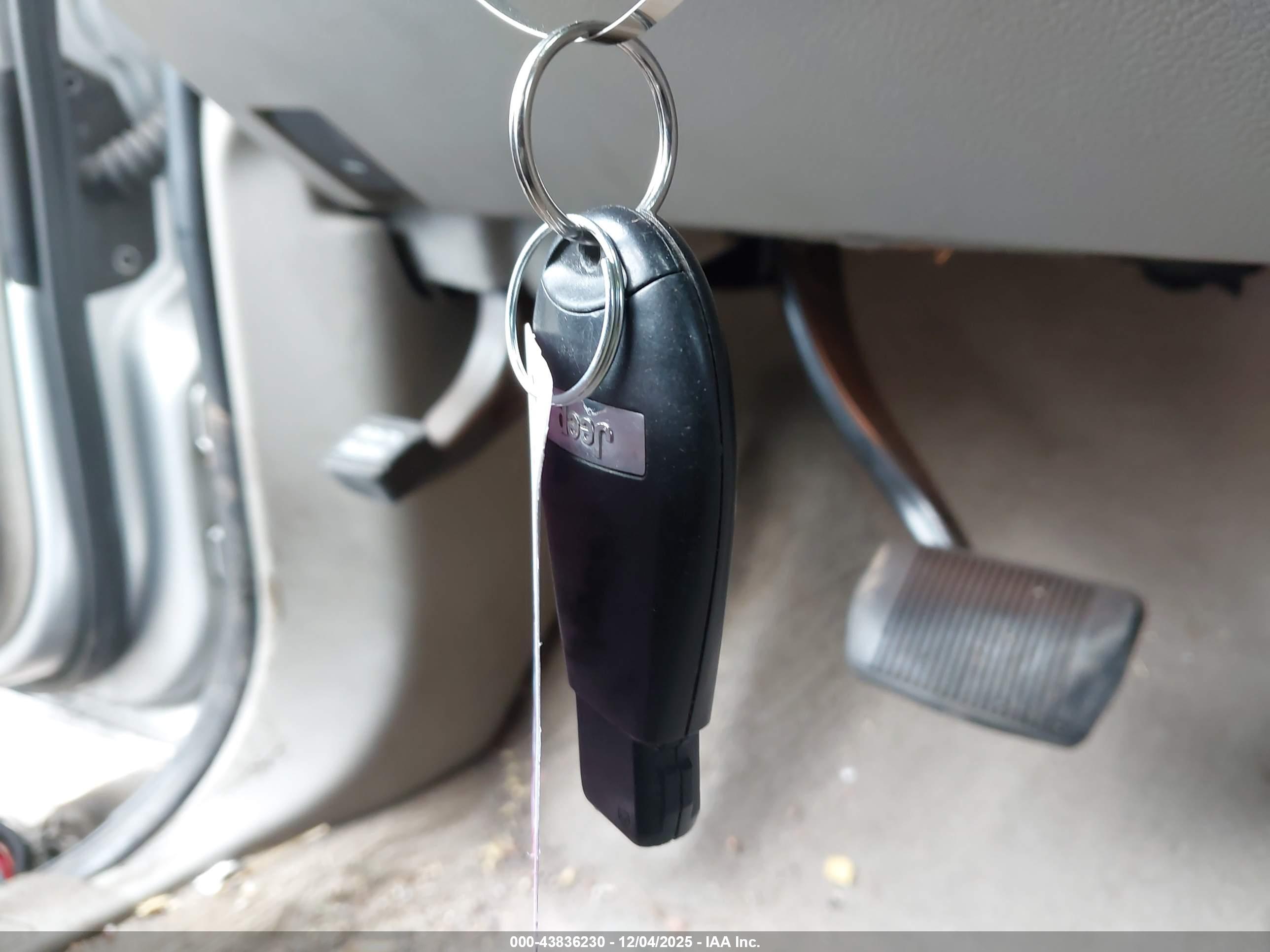 JEEP GRAND image 11