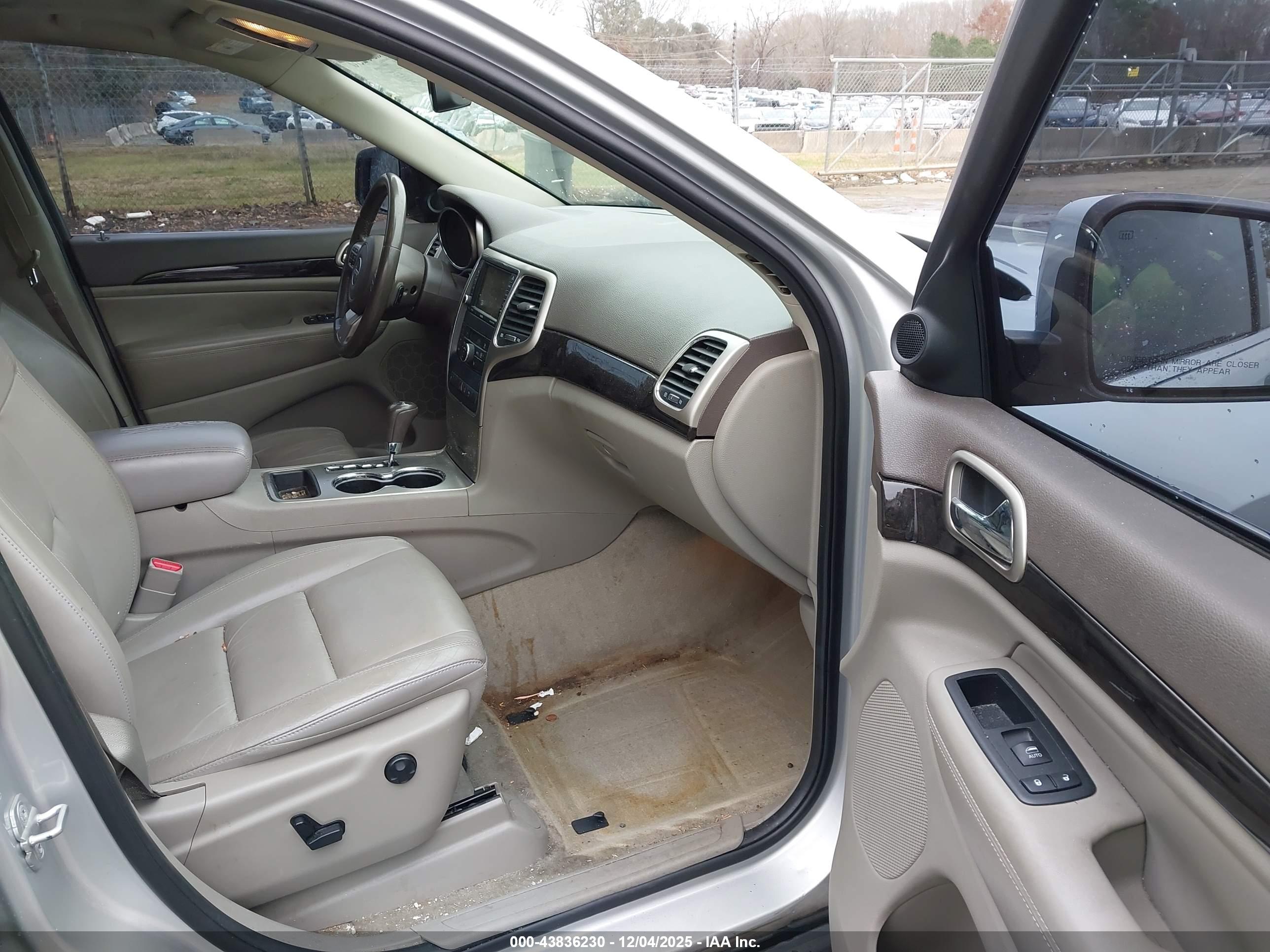 JEEP GRAND image 5
